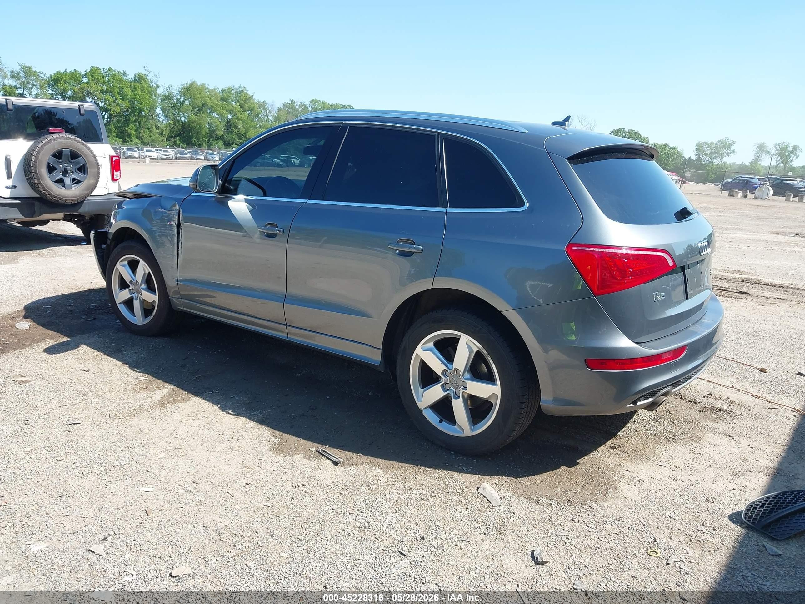 2012 Audi Q5 3.2 Premium Plus Gray vin: WA1DKAFP7CA086616