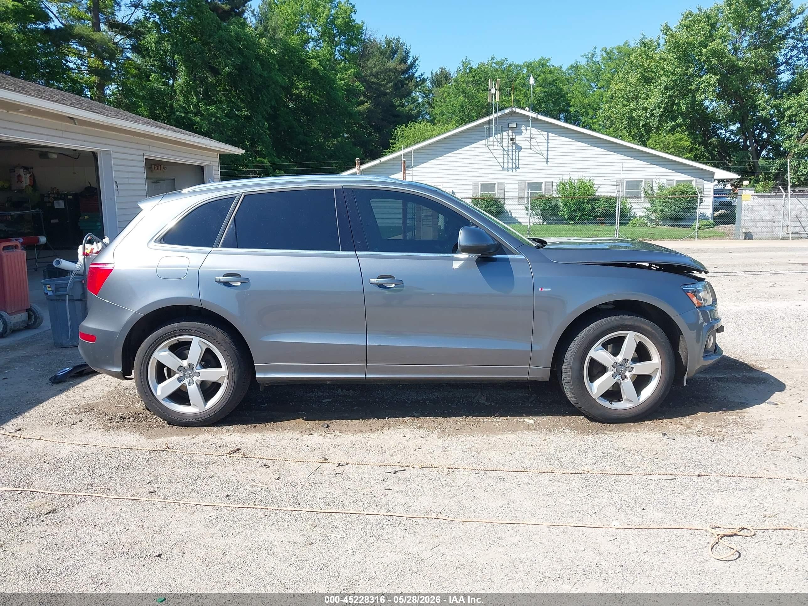 2012 Audi Q5 3.2 Premium Plus Gray vin: WA1DKAFP7CA086616