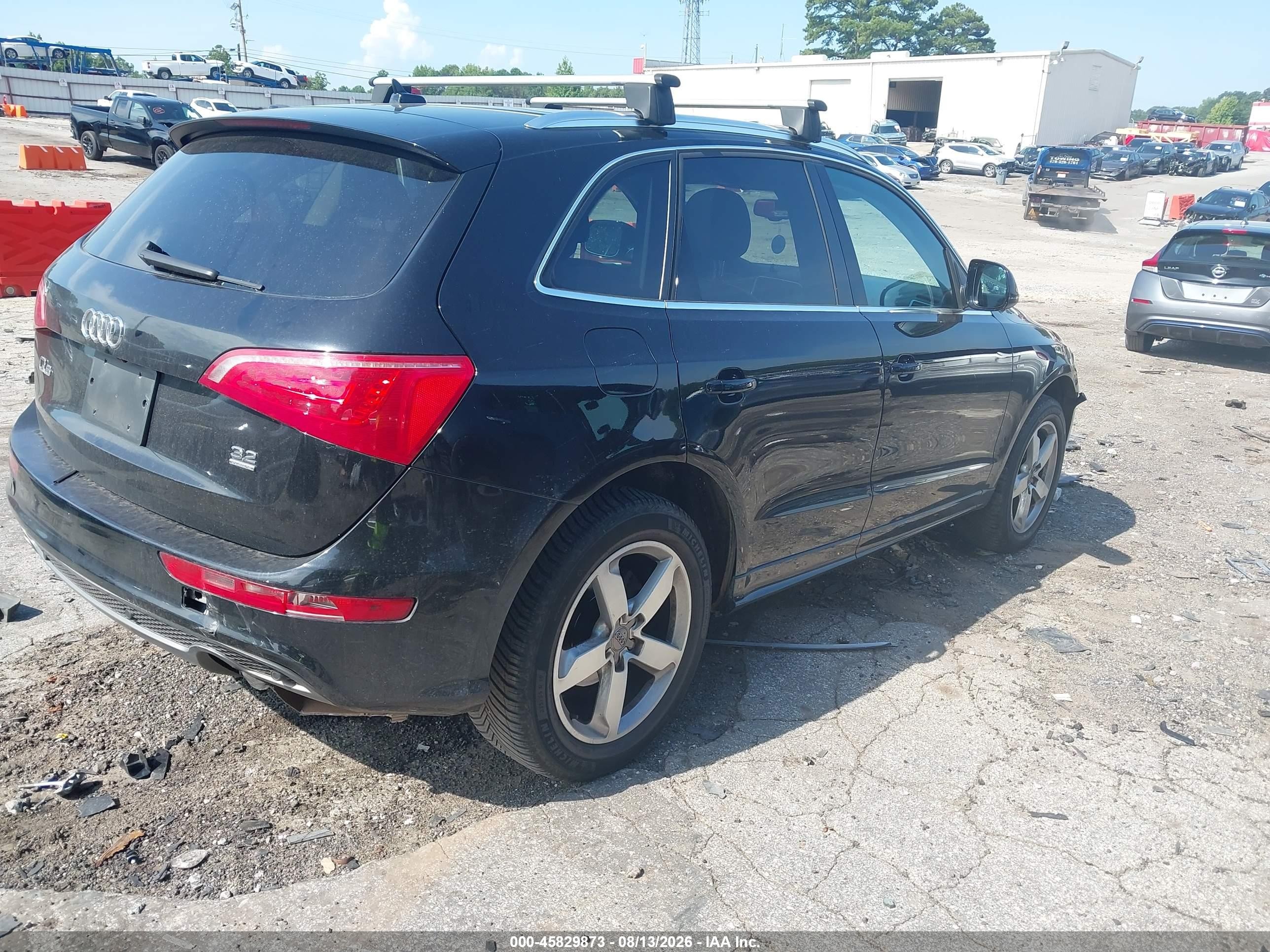 2011 Audi Q5 3.2 Premium Plus Черный vin: WA1DKAFP8BA035317