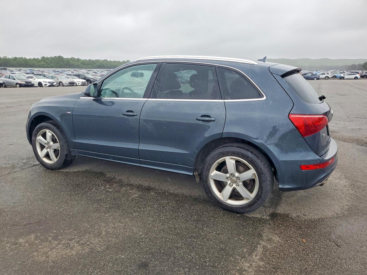 2011 Audi Q5 Premium Plus Gray vin: WA1DKAFP8BA080144