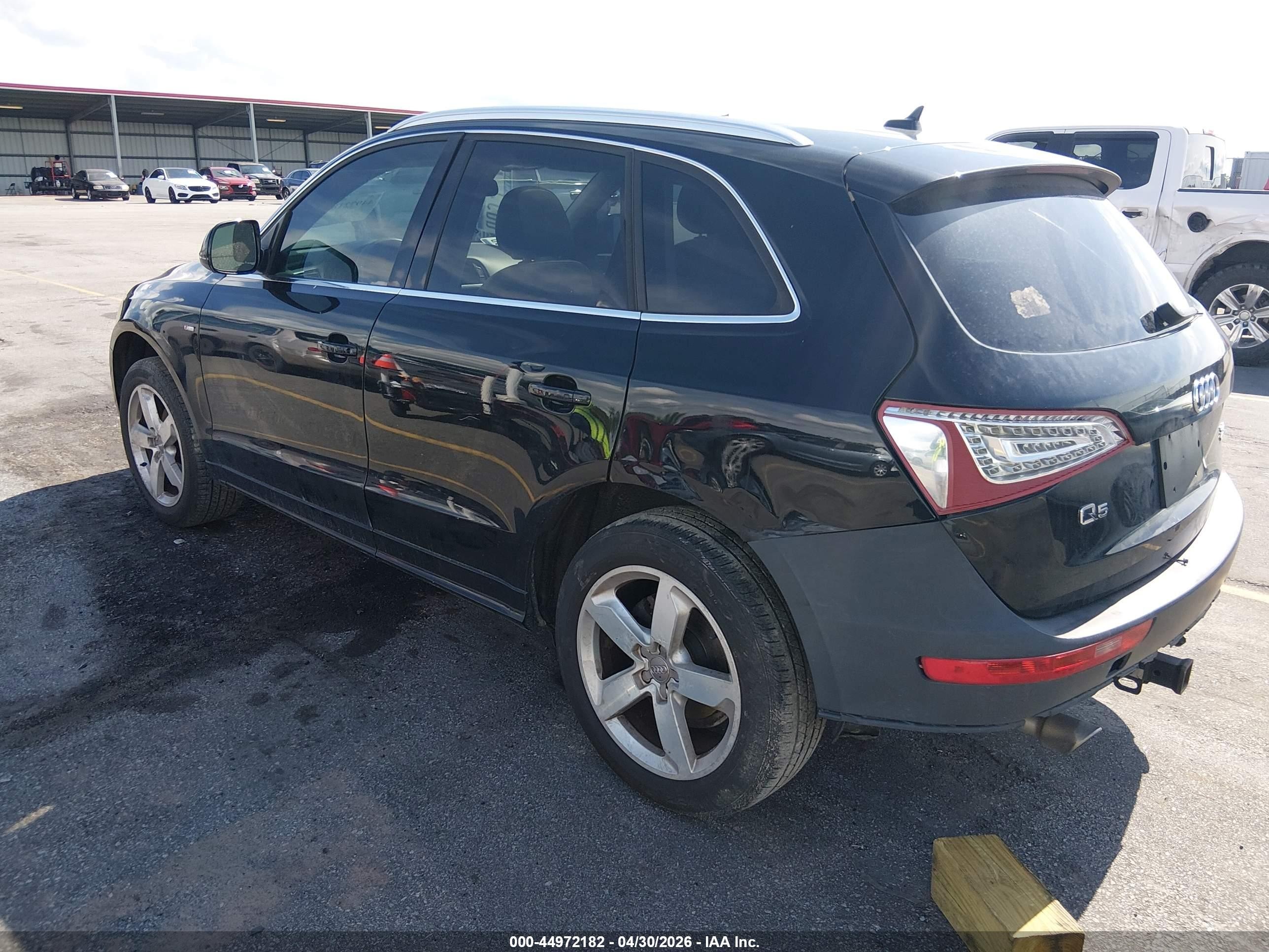 2011 Audi Q5 3.2 Premium Plus Black vin: WA1DKAFP8BA091614