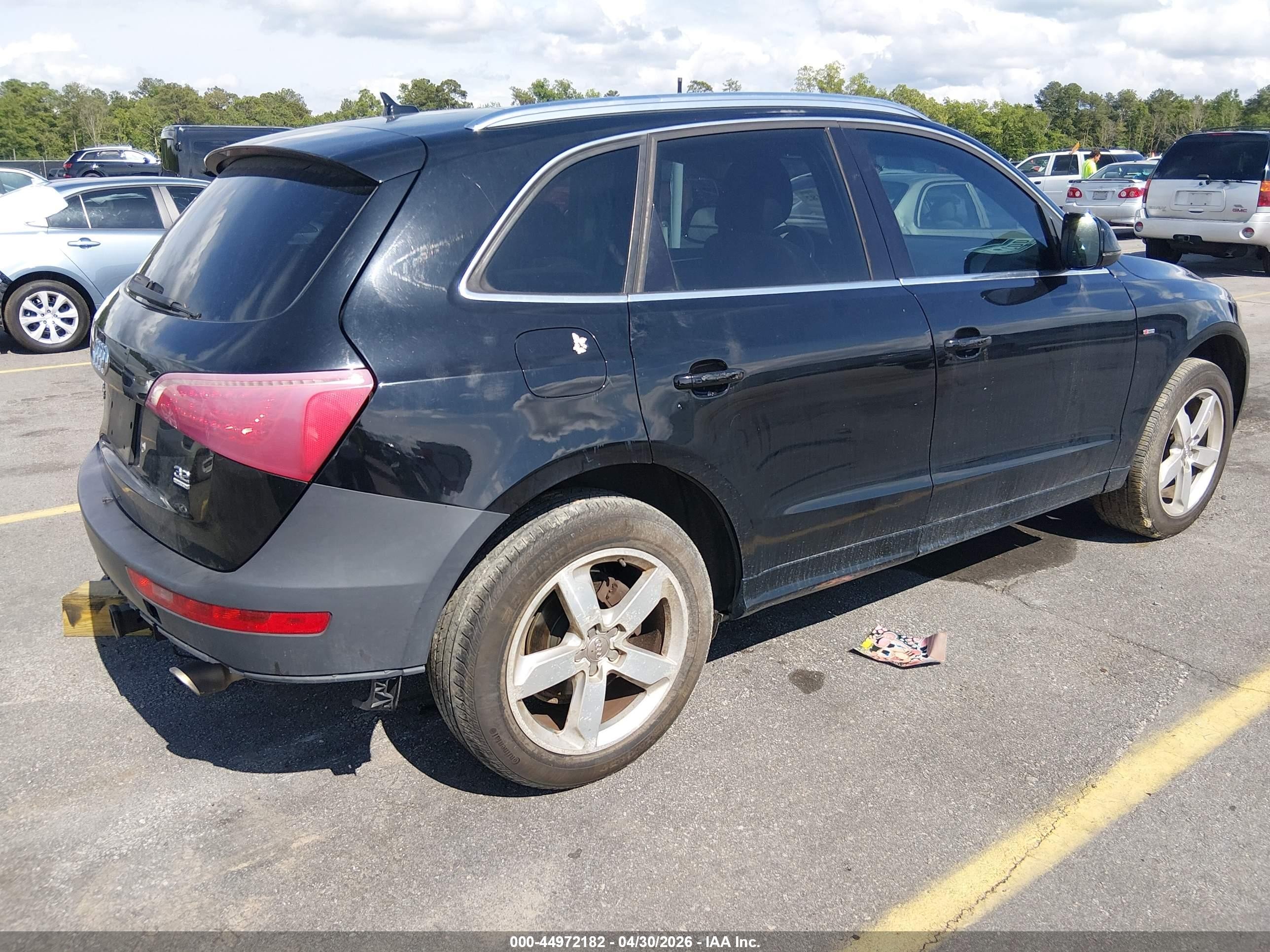 2011 Audi Q5 3.2 Premium Plus Black vin: WA1DKAFP8BA091614