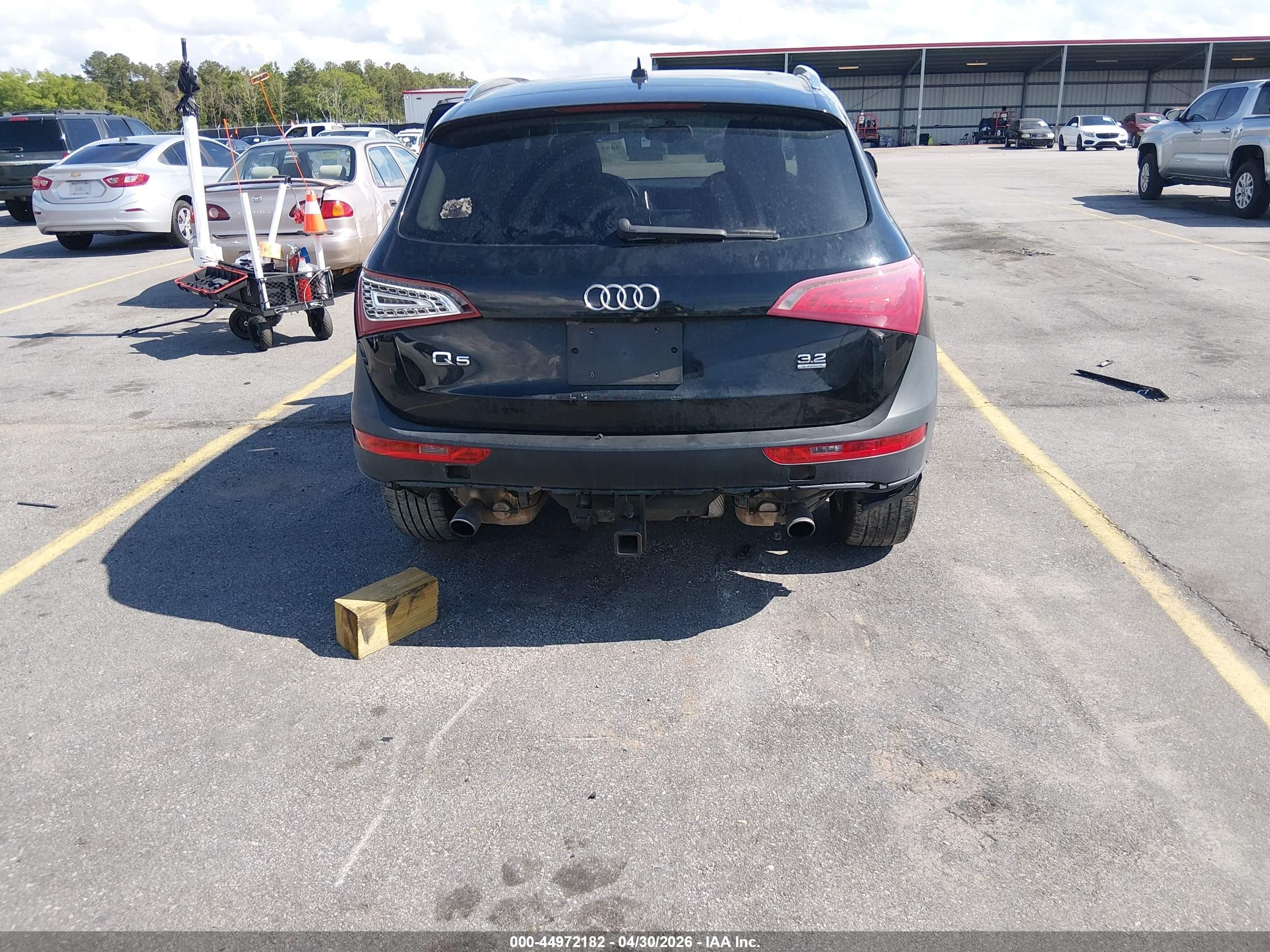 2011 Audi Q5 3.2 Premium Plus Black vin: WA1DKAFP8BA091614