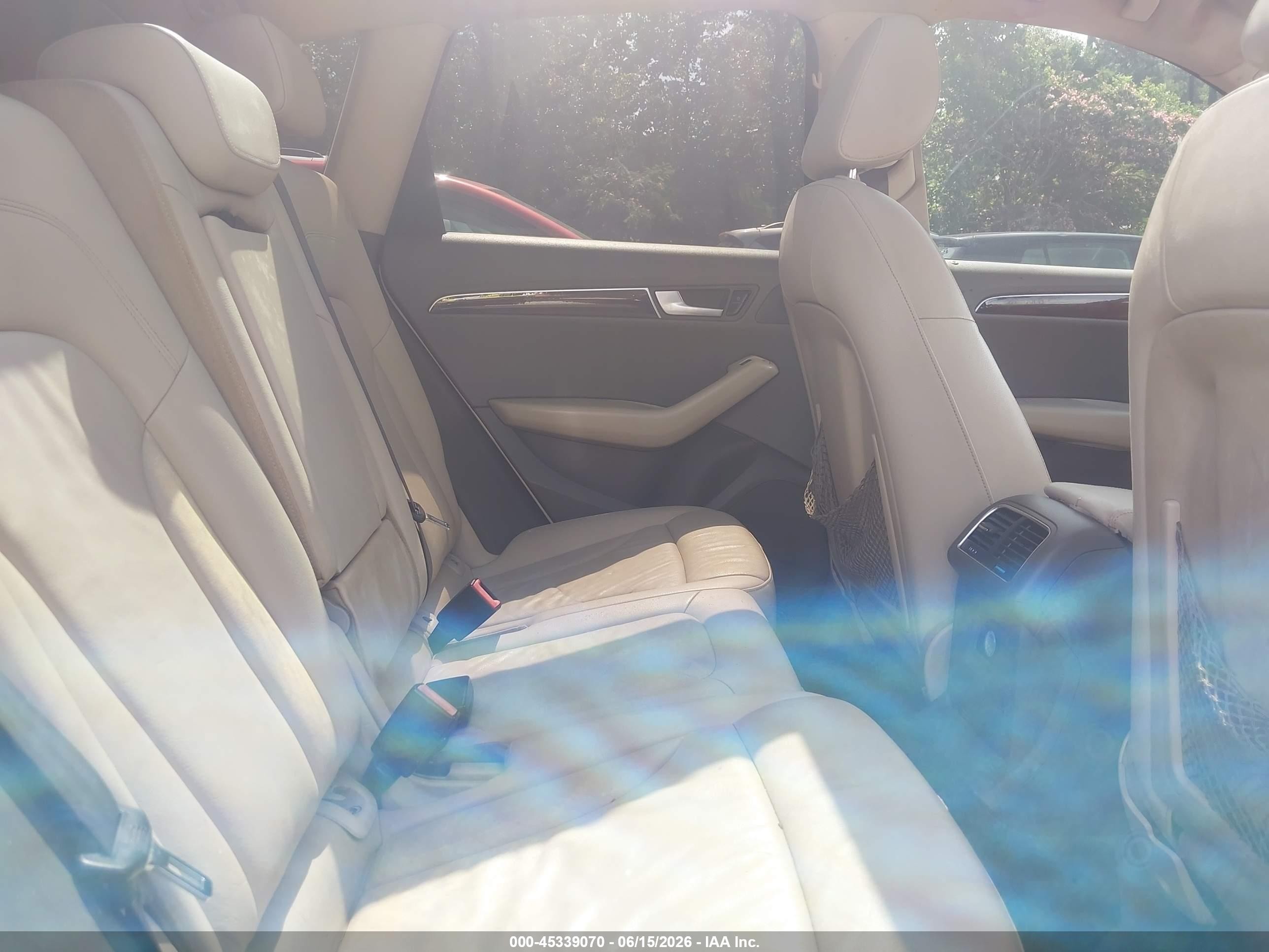 2011 Audi Q5 3.2 Premium Plus White vin: WA1DKAFP9BA050392