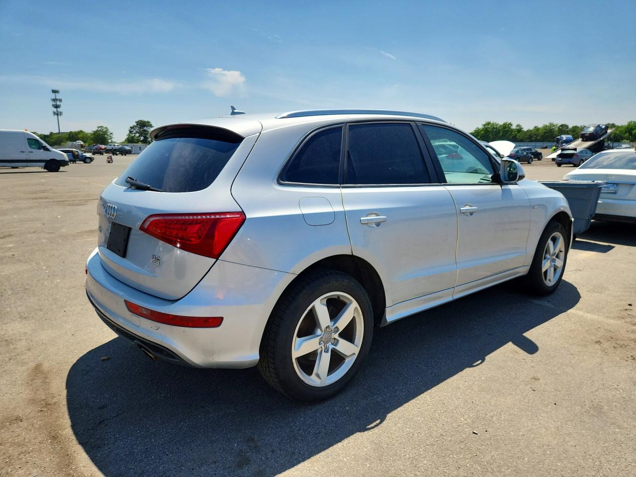 2012 Audi Q5 Premium Plus Silver vin: WA1DKAFP9CA114934