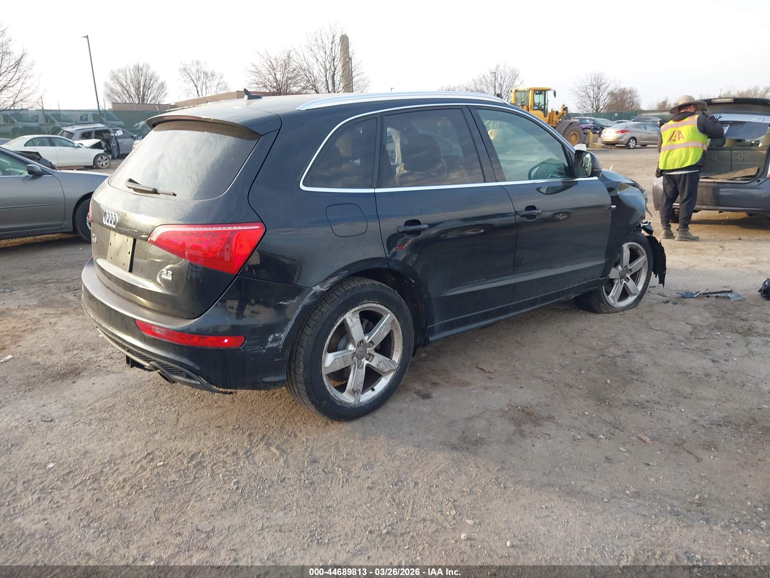 2011 Audi Q5 3.2 Premium Plus Black vin: WA1DKAFPXBA110826