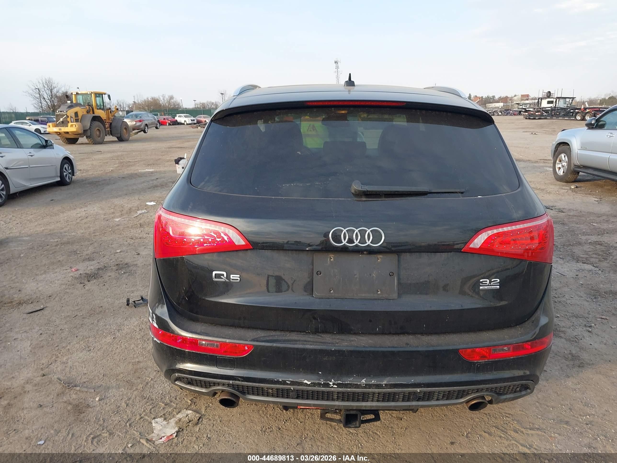 2011 Audi Q5 3.2 Premium Plus Black vin: WA1DKAFPXBA110826