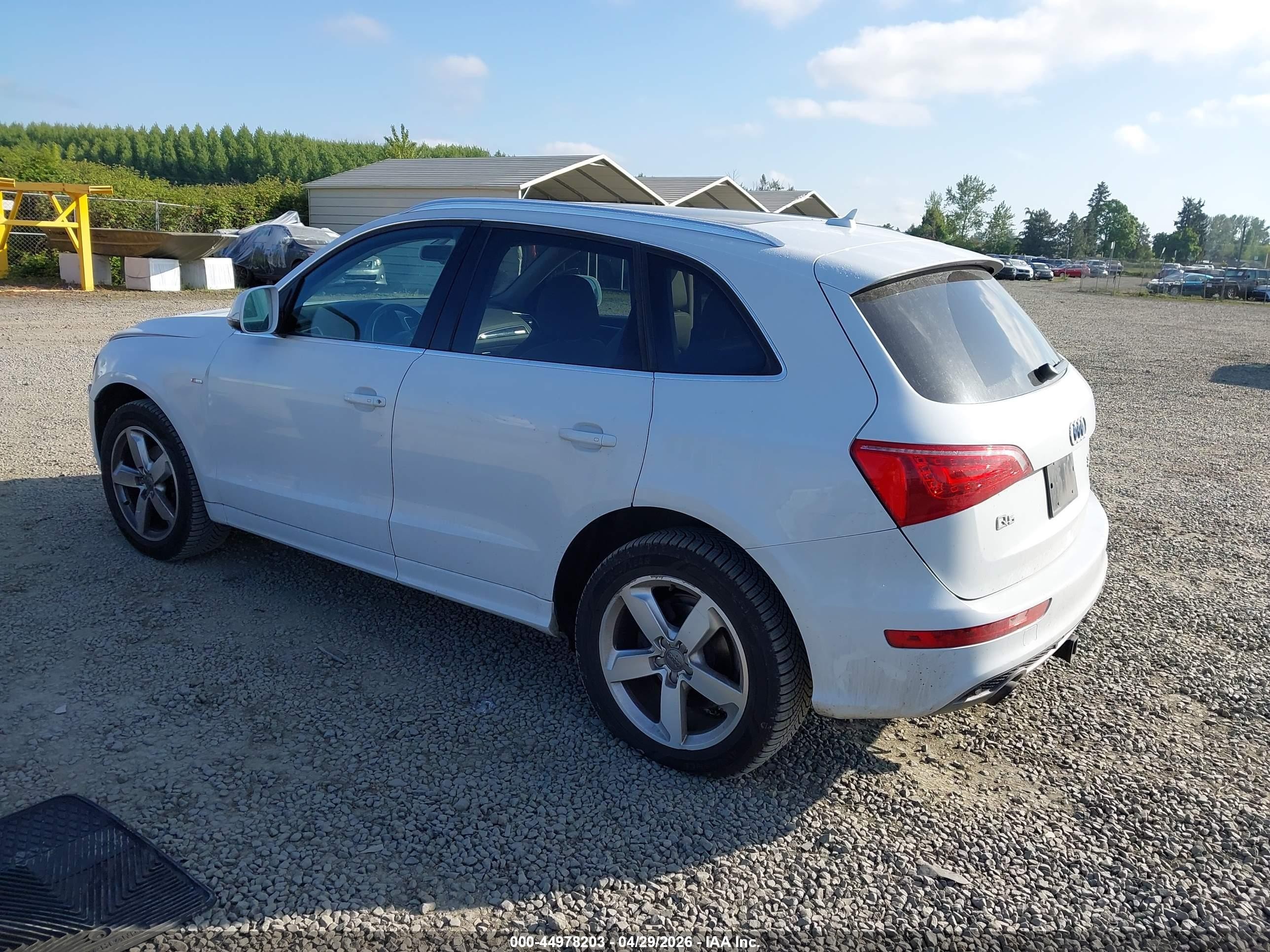 2012 Audi Q5 3.2 Premium Plus Белый vin: WA1DKAFPXCA098419