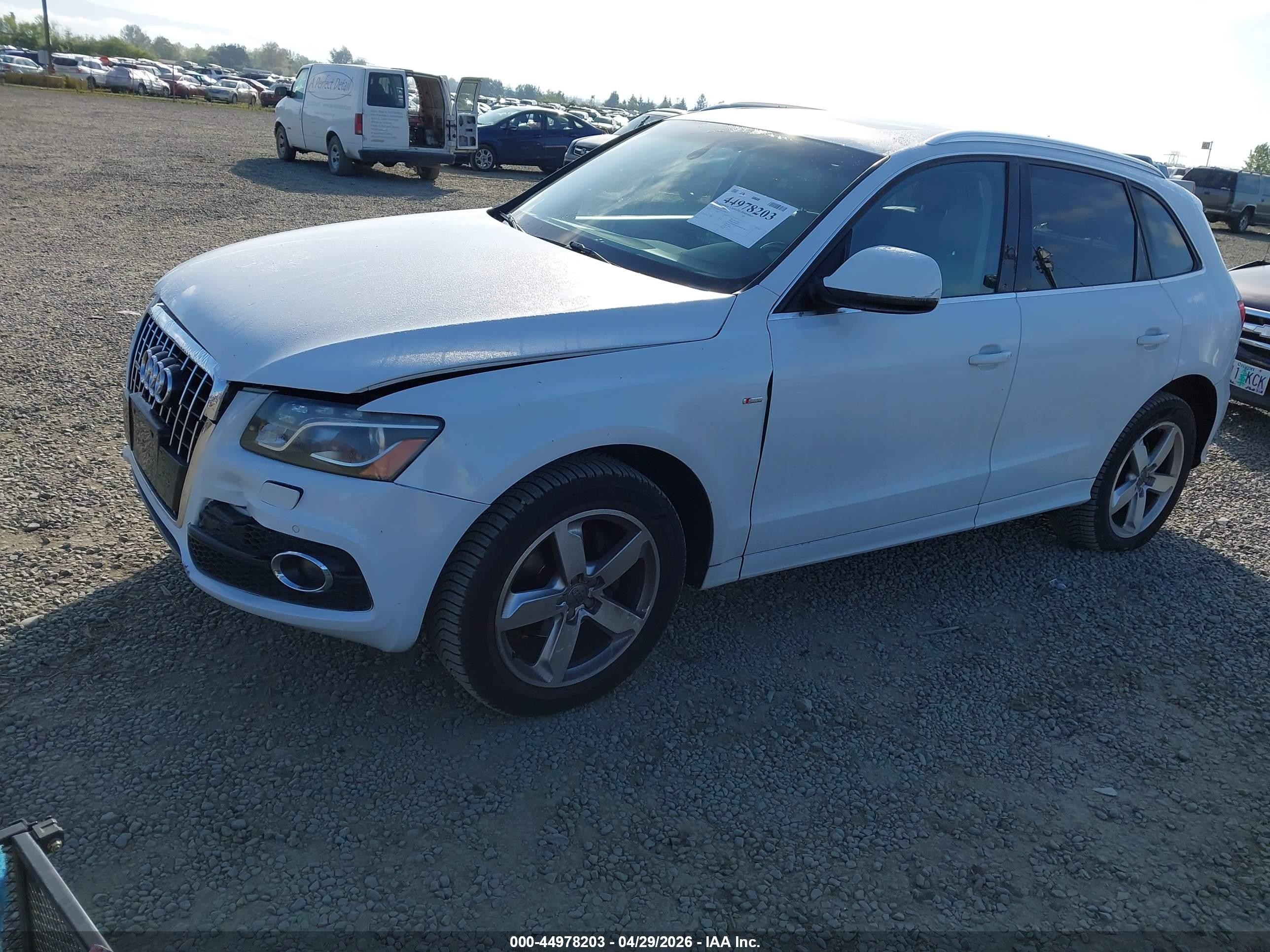 2012 Audi Q5 3.2 Premium Plus Белый vin: WA1DKAFPXCA098419