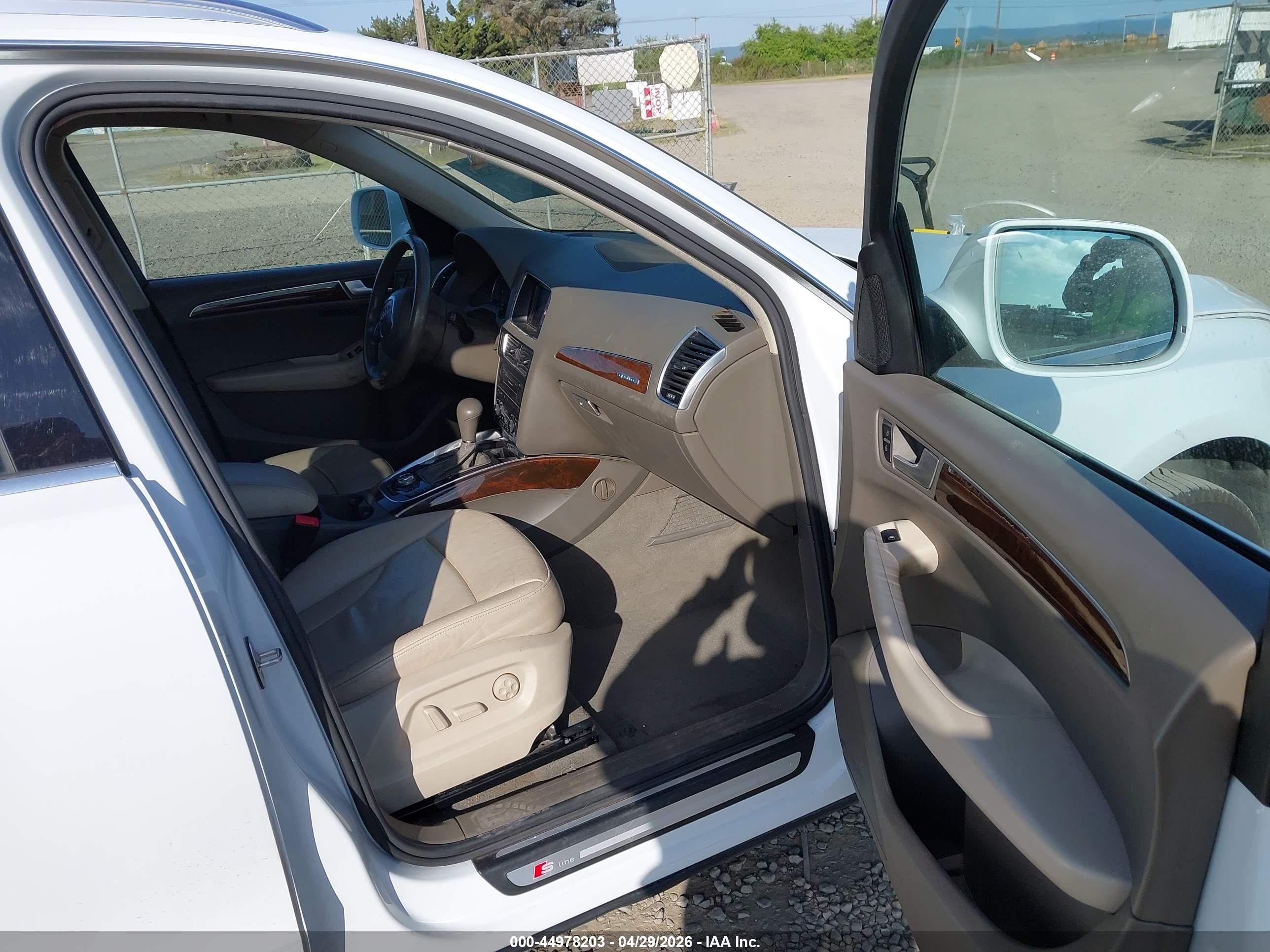 2012 Audi Q5 3.2 Premium Plus Белый vin: WA1DKAFPXCA098419