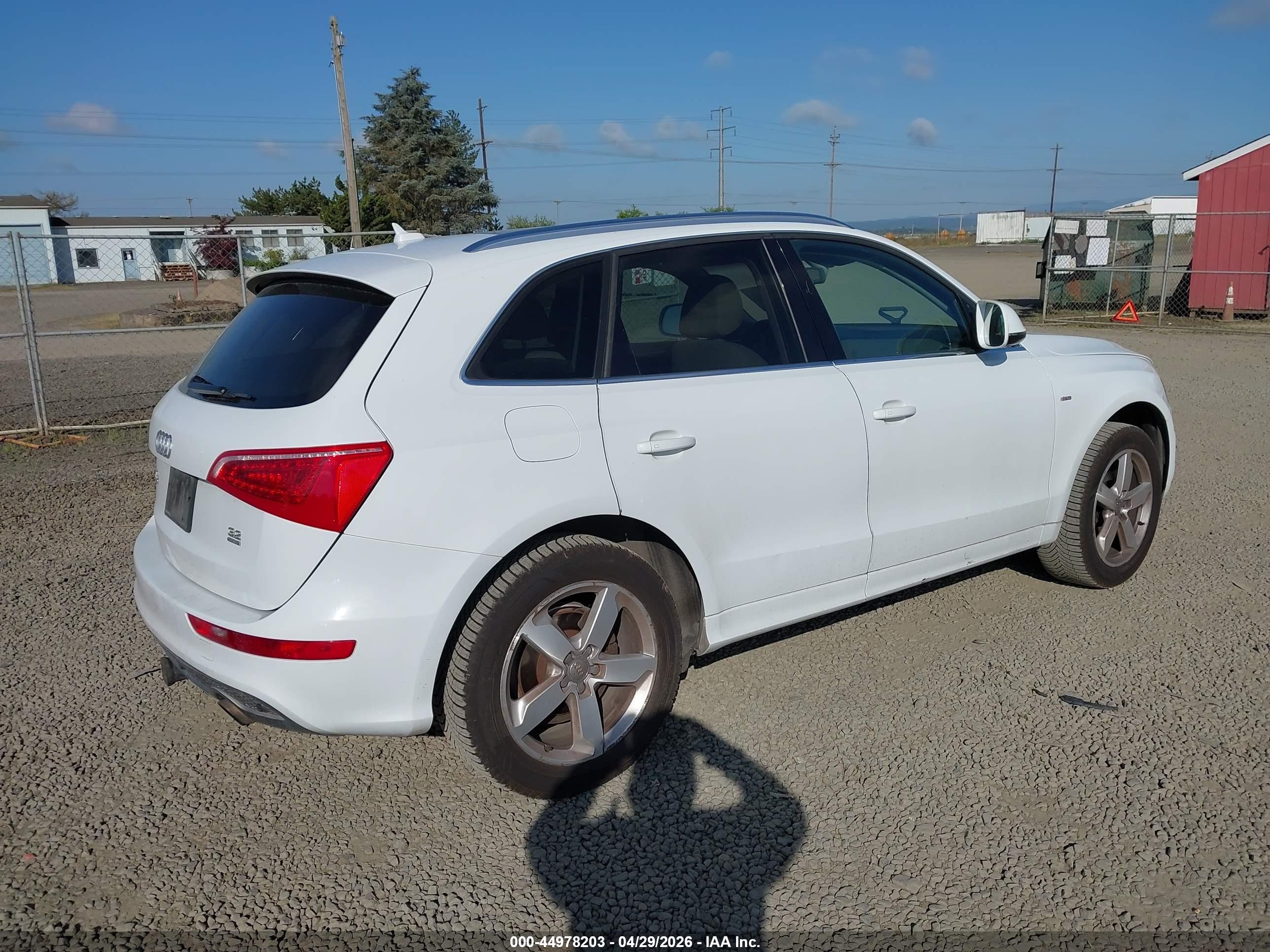 2012 Audi Q5 3.2 Premium Plus Белый vin: WA1DKAFPXCA098419