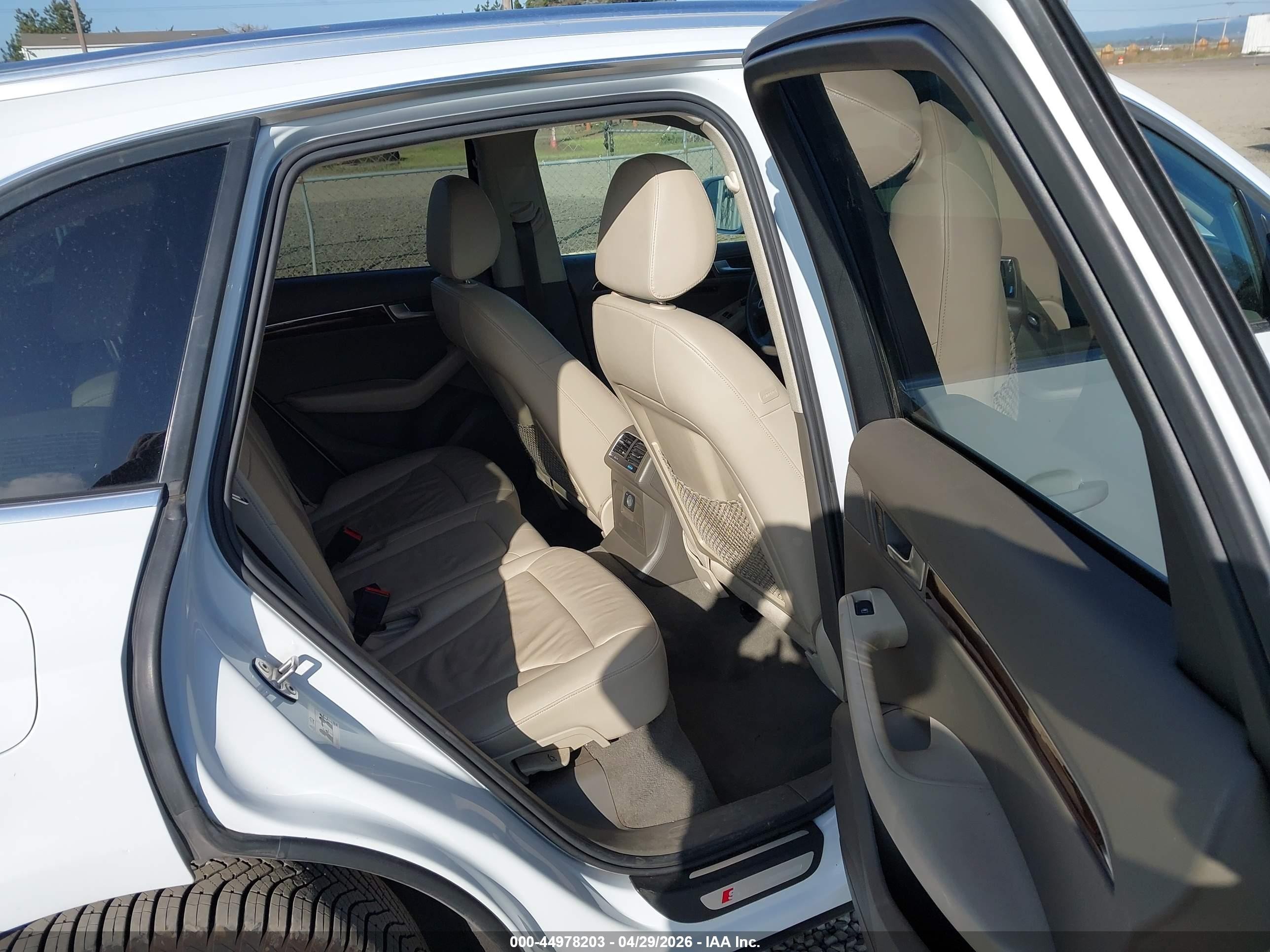2012 Audi Q5 3.2 Premium Plus Белый vin: WA1DKAFPXCA098419