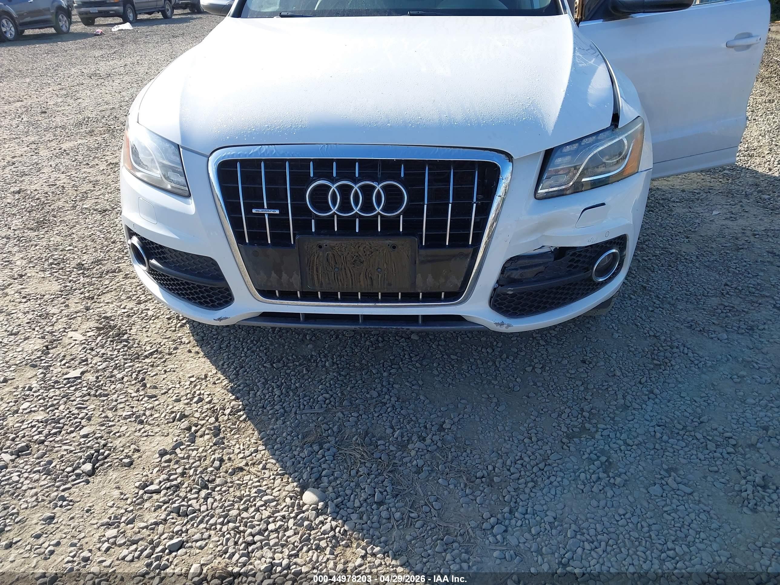 2012 Audi Q5 3.2 Premium Plus Белый vin: WA1DKAFPXCA098419