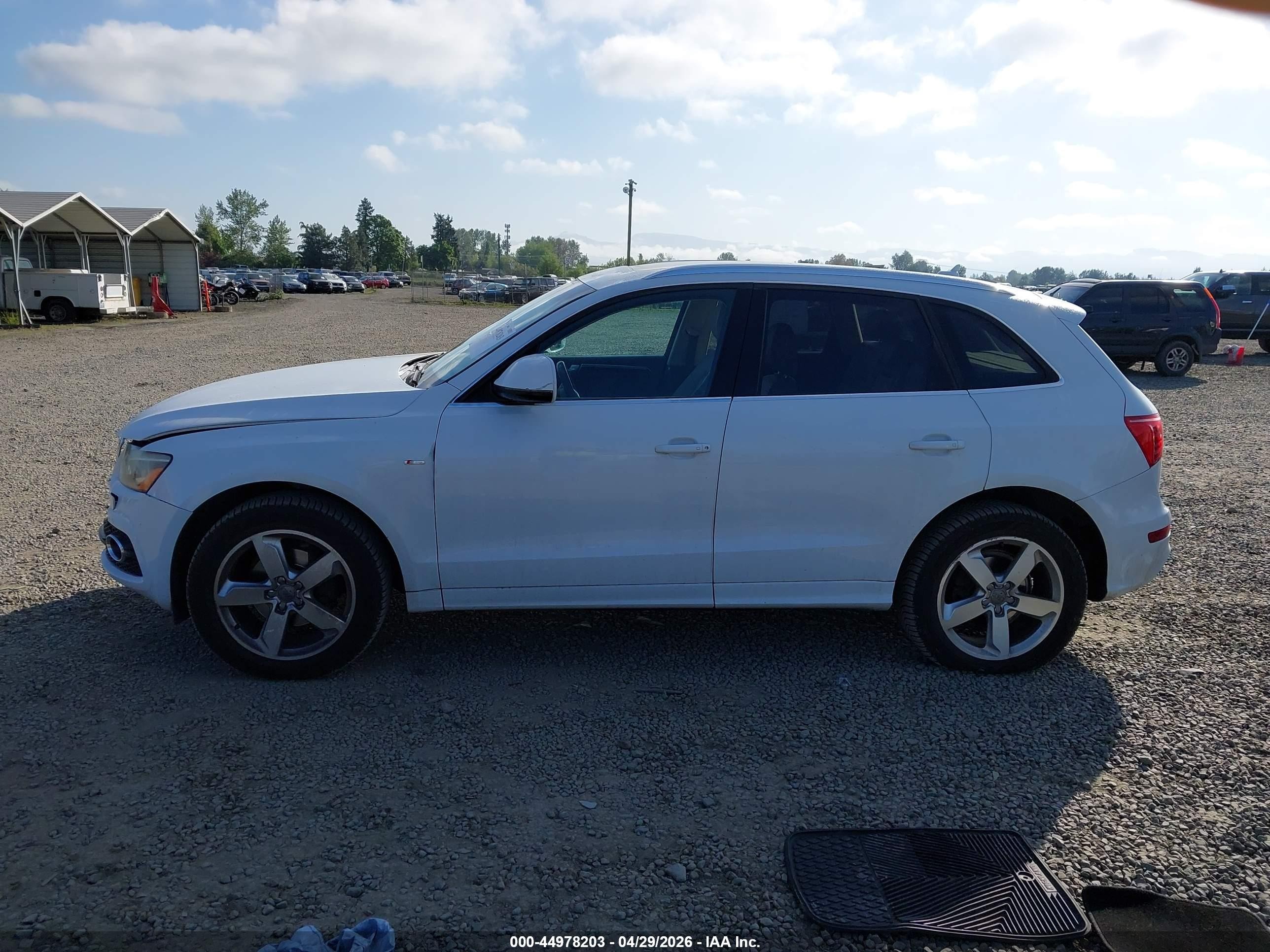 2012 Audi Q5 3.2 Premium Plus Белый vin: WA1DKAFPXCA098419