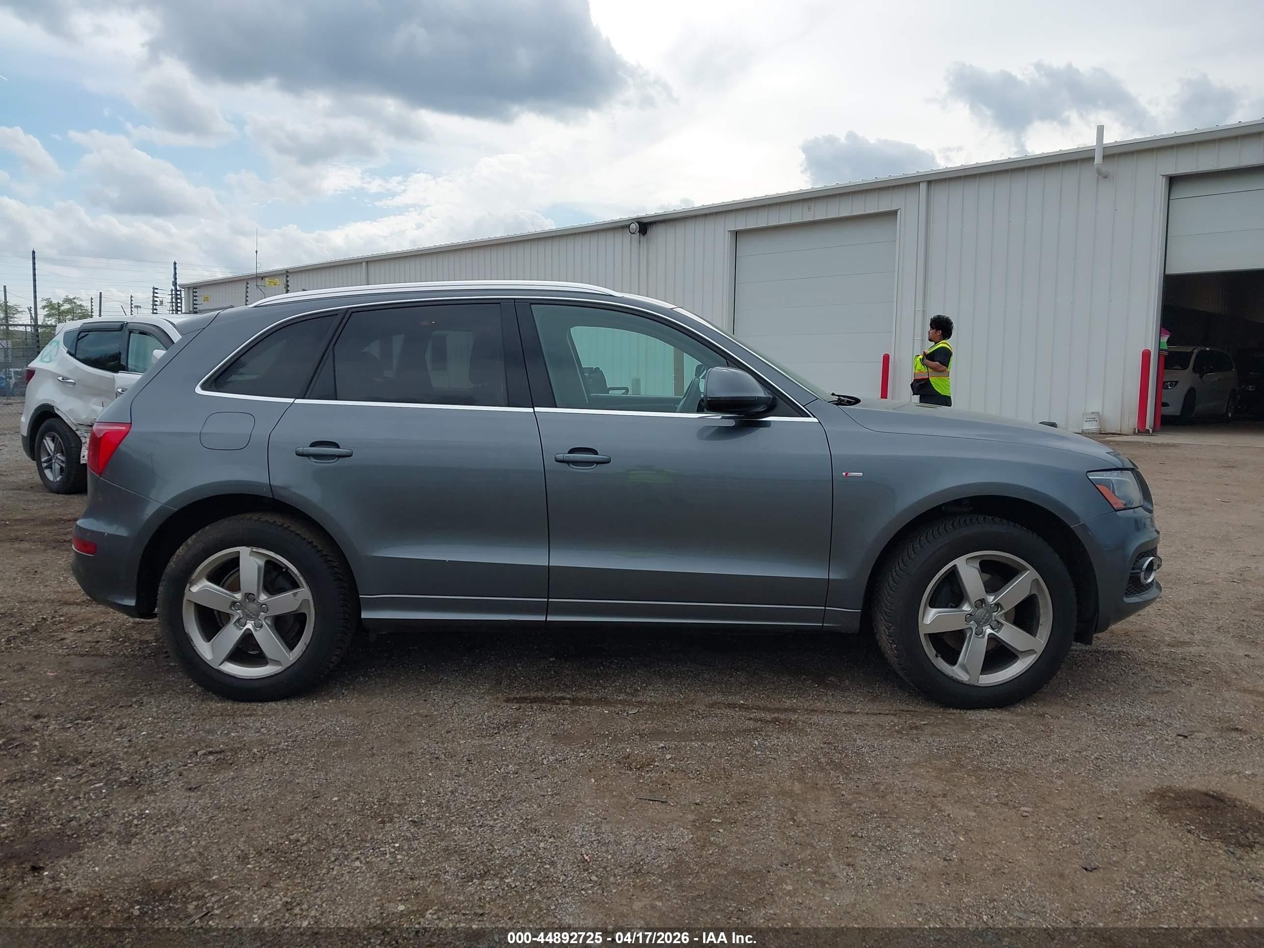 2012 Audi Q5 3.2 Premium Plus Gray vin: WA1DKBFP9CA011728