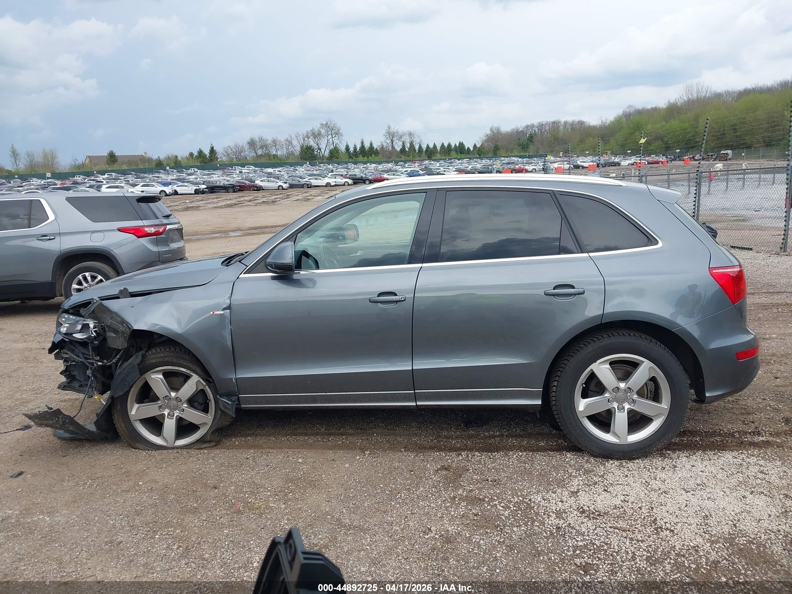 2012 Audi Q5 3.2 Premium Plus Gray vin: WA1DKBFP9CA011728