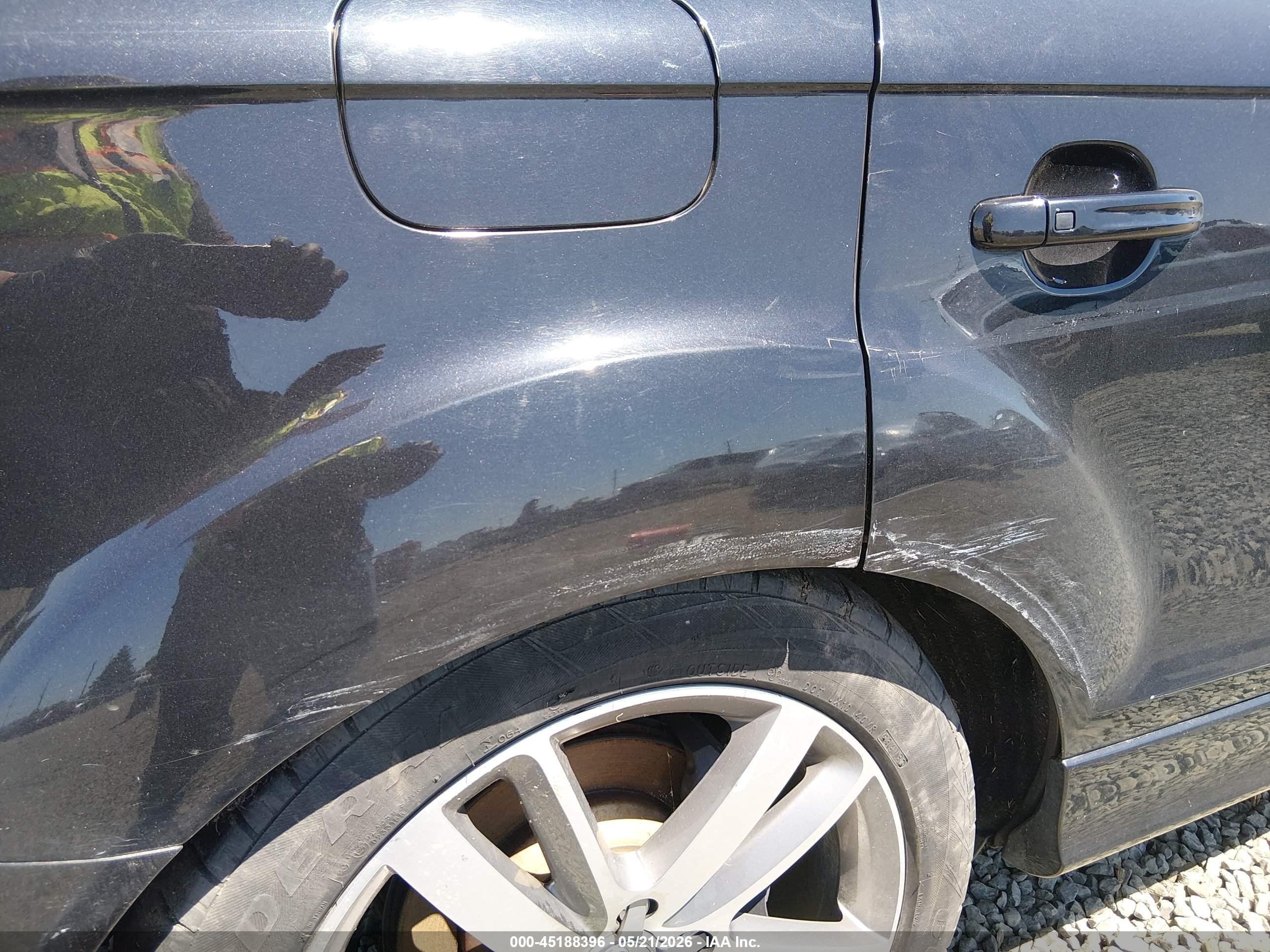 2010 Audi Q7 4.2 Prestige Black vin: WA1DVAFE7AD000223