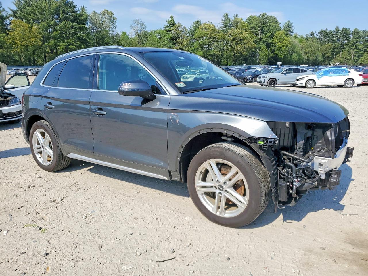 2025 Audi Q5 E Premium Plus 55 Gray vin: WA1E2AFY5S2010138