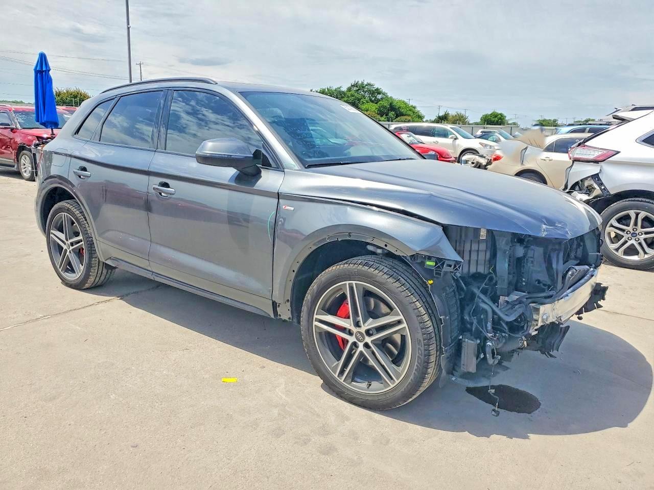 2025 Audi Q5 E Premium Plus 55 Gray vin: WA1E2AFY5S2064474