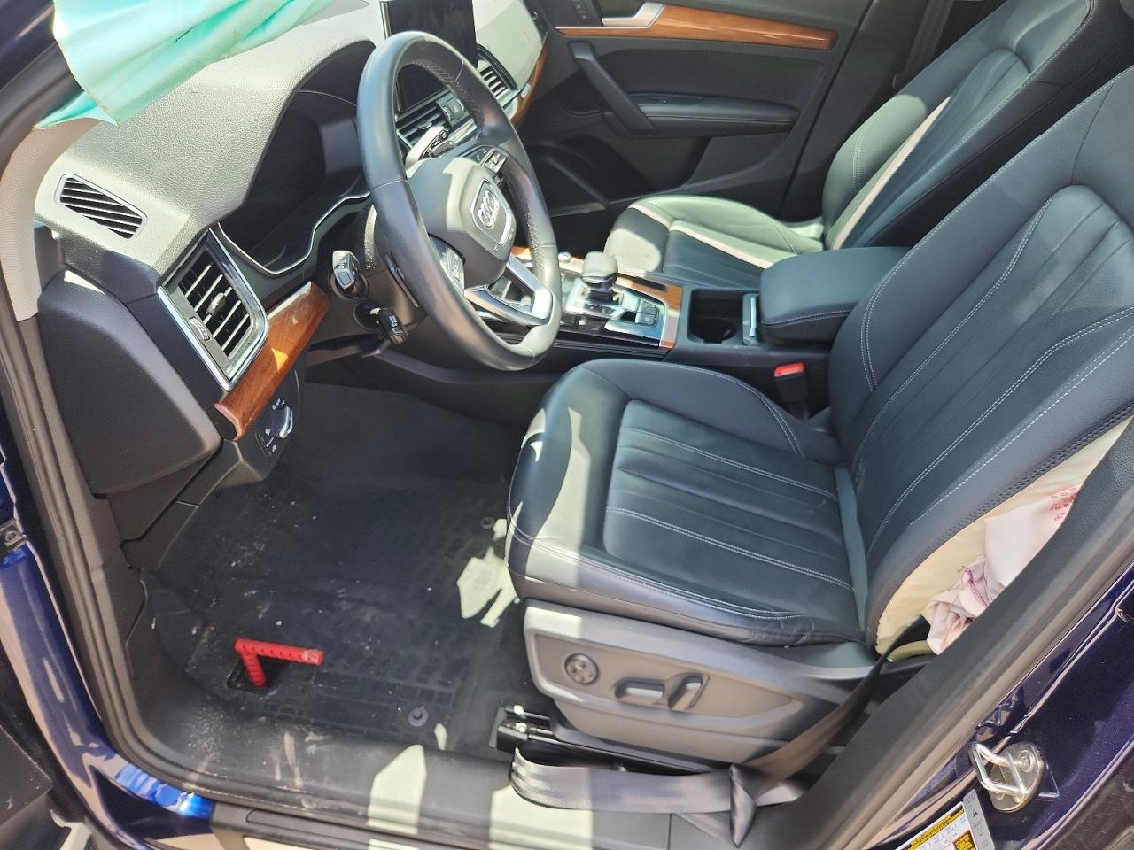 2022 Audi Q5 Premium Plus 45 Blue vin: WA1EAAFY0N2098636