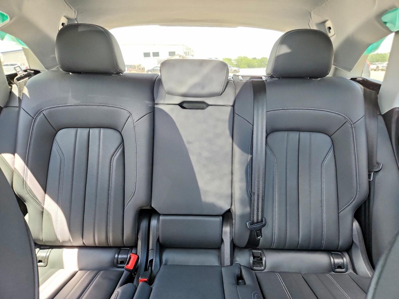 2022 Audi Q5 Premium Plus 45 Blue vin: WA1EAAFY0N2098636