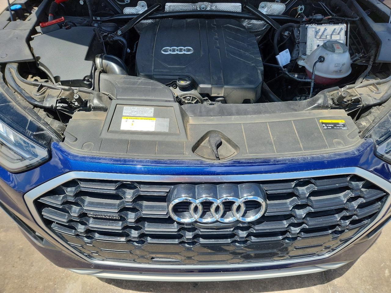 2022 Audi Q5 Premium Plus 45 Blue vin: WA1EAAFY0N2098636
