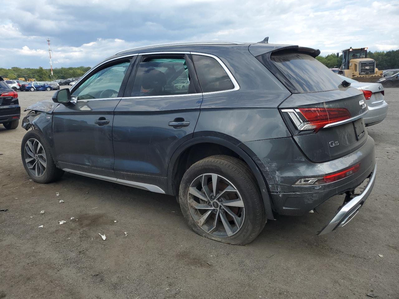2024 Audi Q5 Premium Plus 45 Gray vin: WA1EAAFY0R2016877