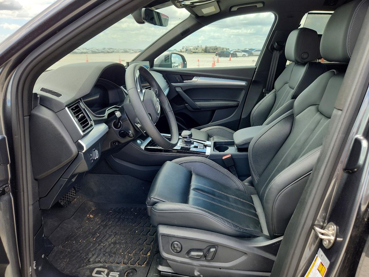 2024 Audi Q5 Premium Plus 45 Gray vin: WA1EAAFY0R2034795