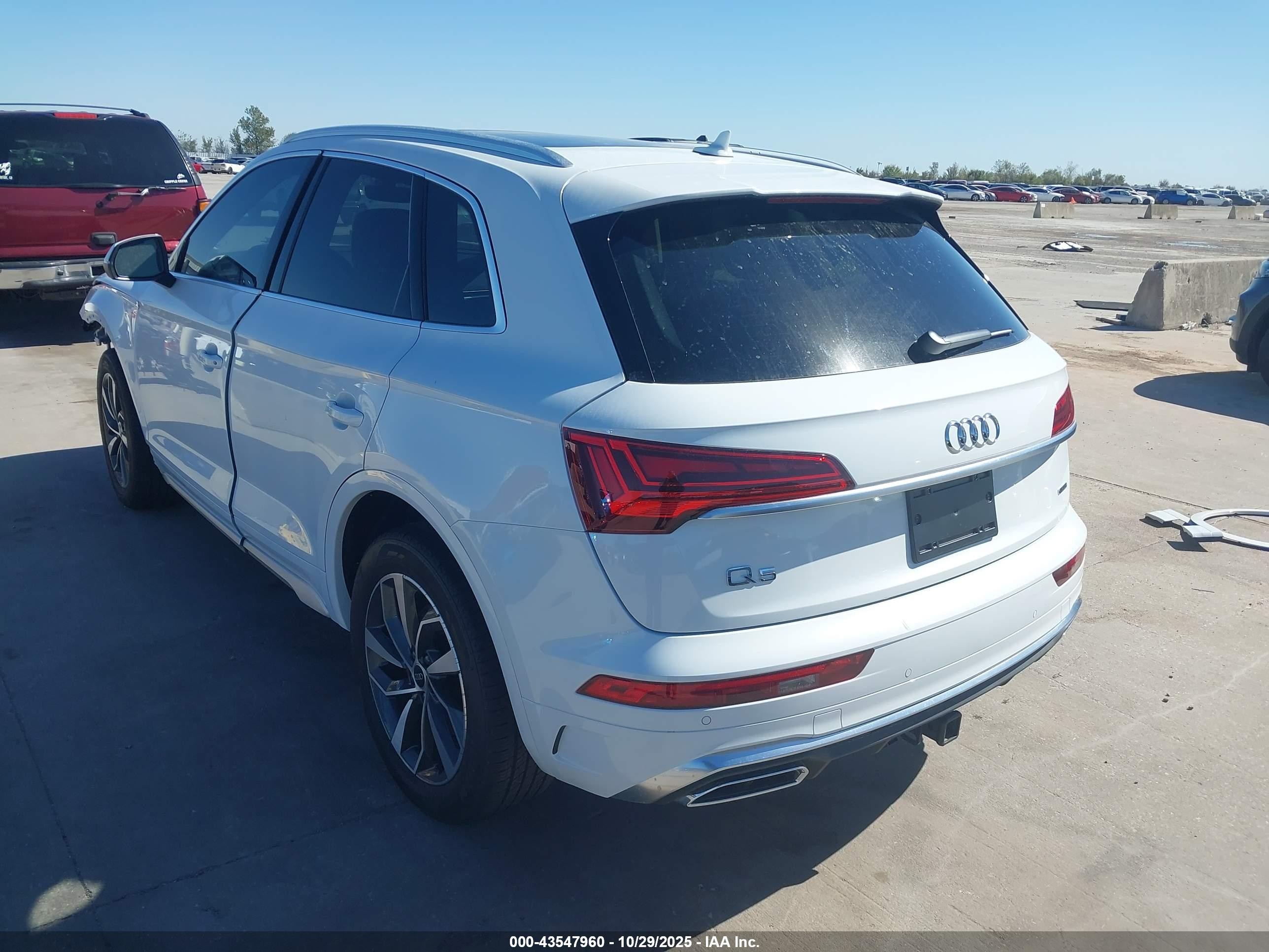 2024 Audi Q5 Premium Plus 45 Tfsi S Line Quattro White vin: WA1EAAFY0R2097041