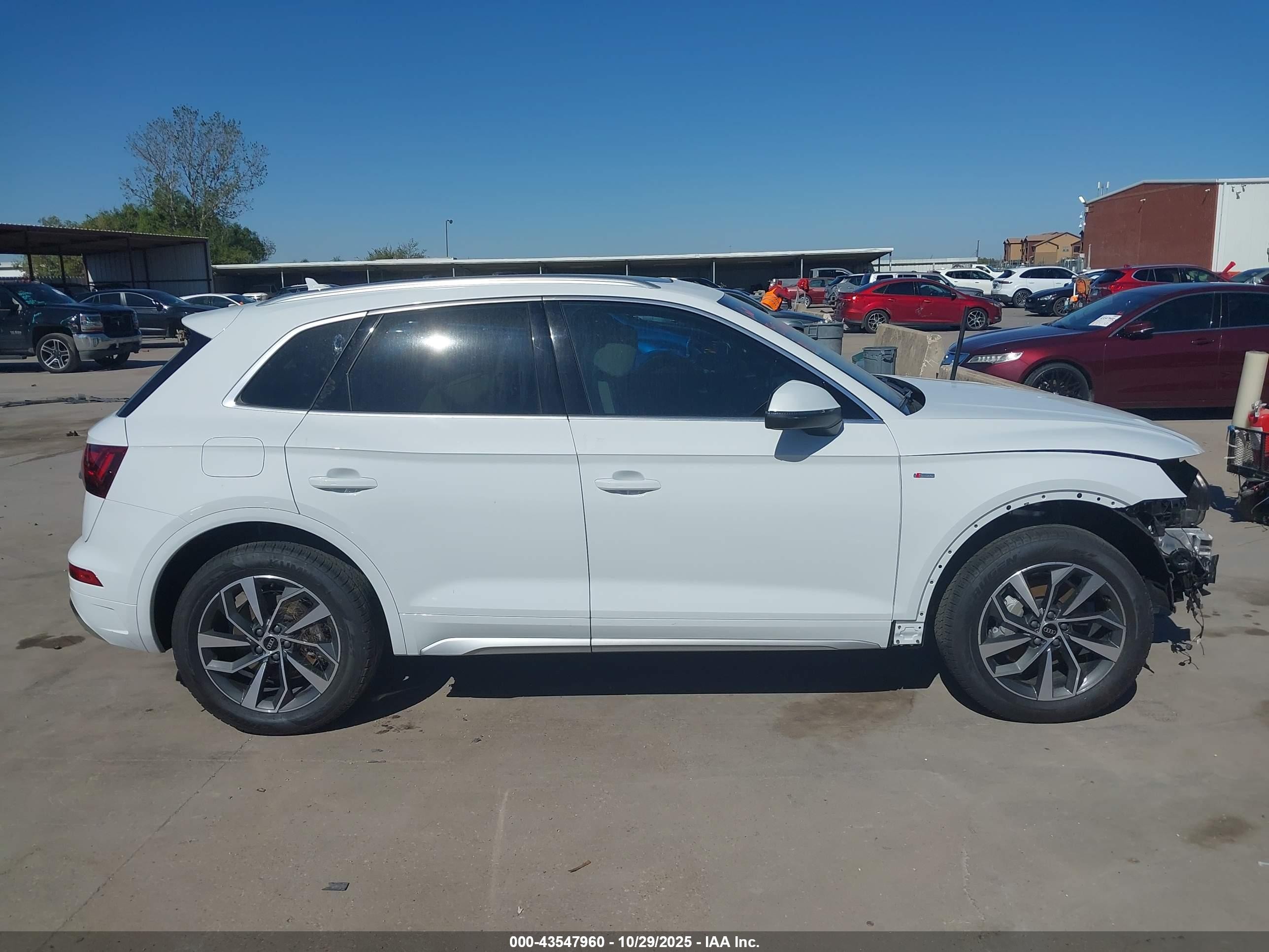 2024 Audi Q5 Premium Plus 45 Tfsi S Line Quattro White vin: WA1EAAFY0R2097041