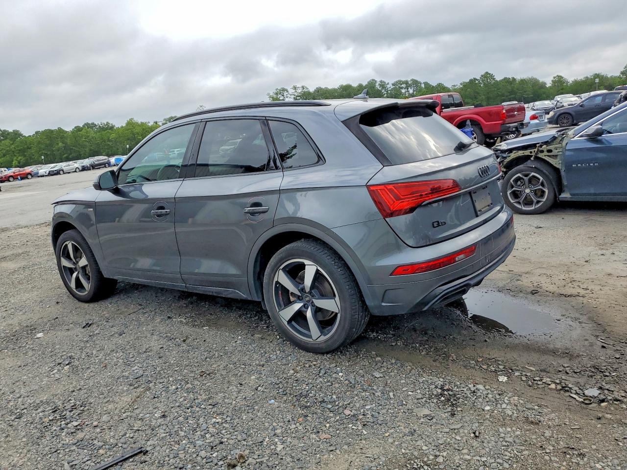 2022 Audi Q5 Premium Plus 45 Charcoal vin: WA1EAAFY2N2055593