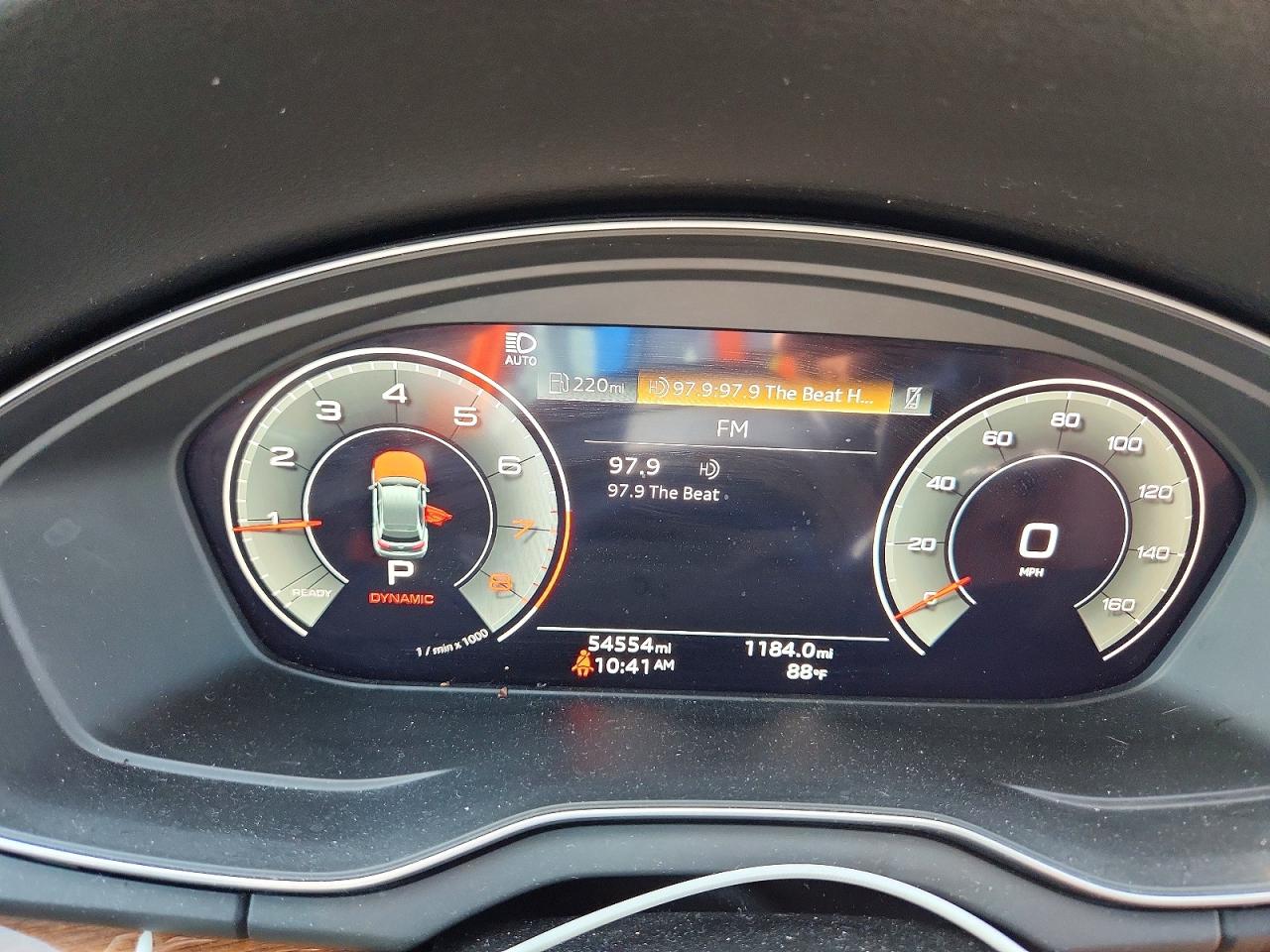 2022 Audi Q5 Premium Plus 45 Серебряный vin: WA1EAAFY2N2097083
