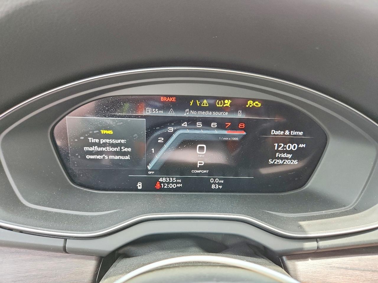 2024 Audi Q5 Premium Plus 45 Серый vin: WA1EAAFY9R2132403