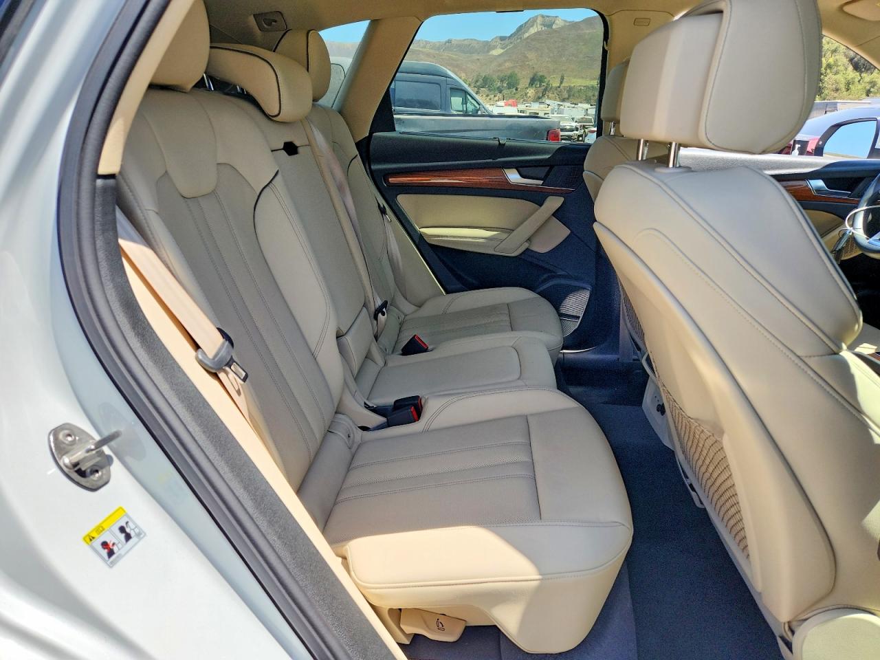 2023 Audi Q5 Premium Plus 45 Белый vin: WA1EAAFYXP2151992