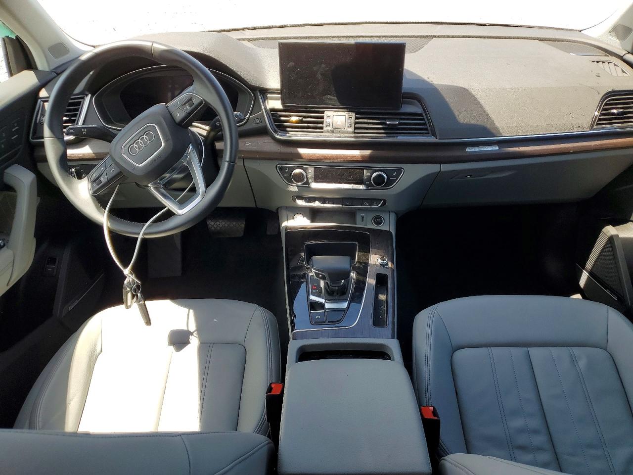 2023 Audi Q5 Premium Plus 45 Silver vin: WA1EABFY4P2047021