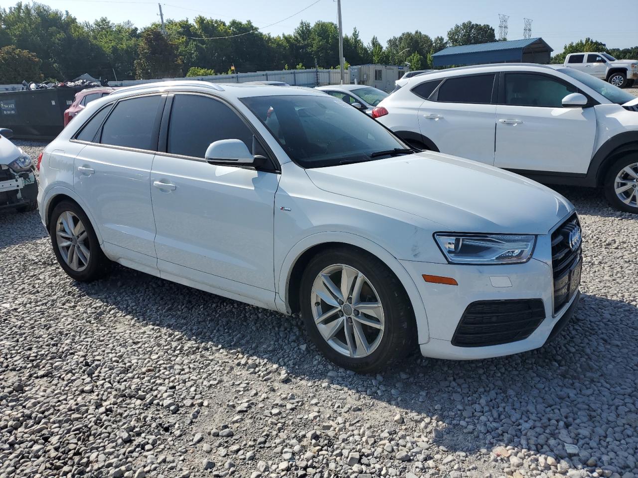 2018 Audi Q3 Premium Белый vin: WA1ECCFS0JR024930