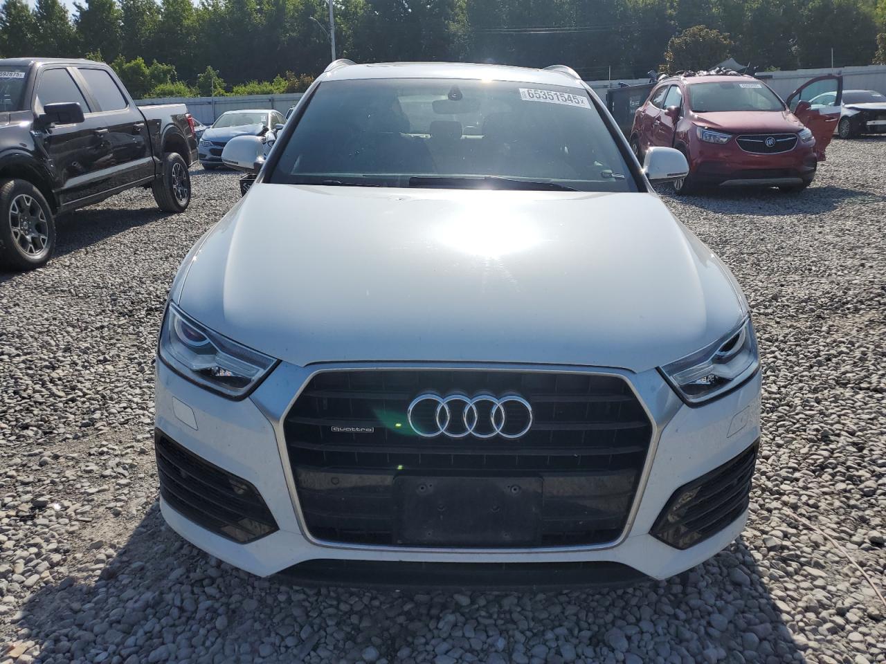 2018 Audi Q3 Premium Белый vin: WA1ECCFS0JR024930
