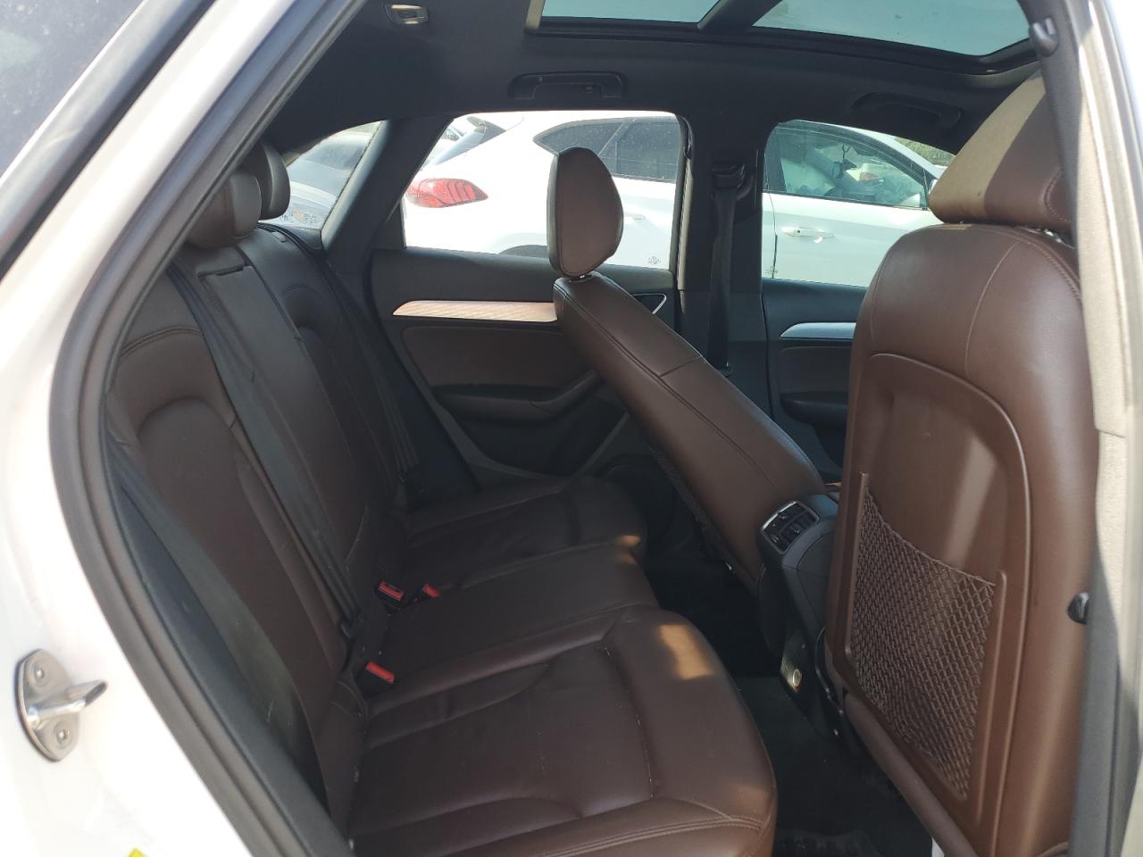 2018 Audi Q3 Premium Белый vin: WA1ECCFS0JR024930