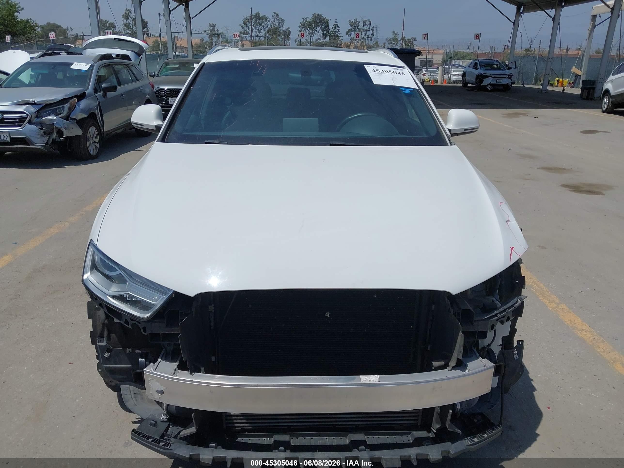 2018 Audi Q3 2.0t Premium/2.0t Sport Premium White vin: WA1ECCFS5JR010294