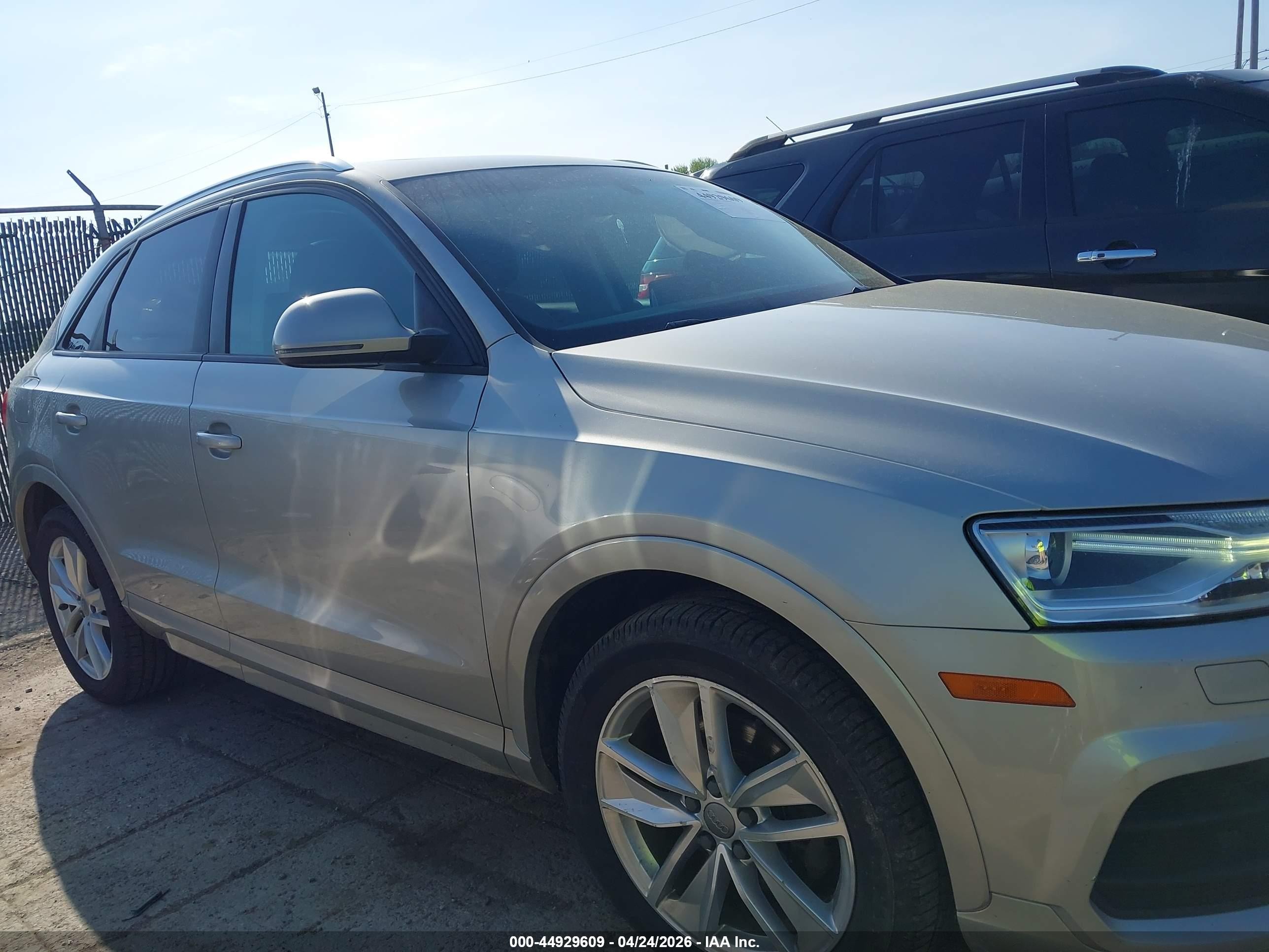 2017 Audi Q3 2.0t Premium Silver vin: WA1ECCFS8HR014172