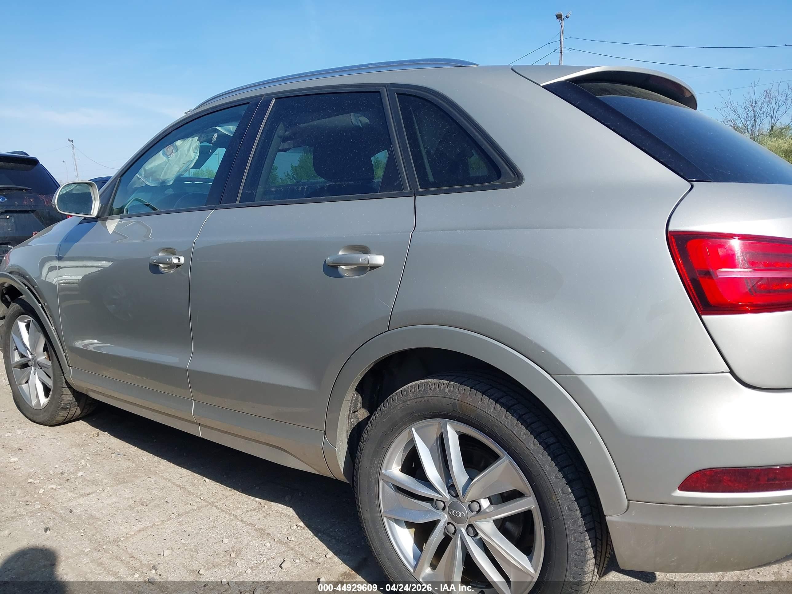 2017 Audi Q3 2.0t Premium Silver vin: WA1ECCFS8HR014172