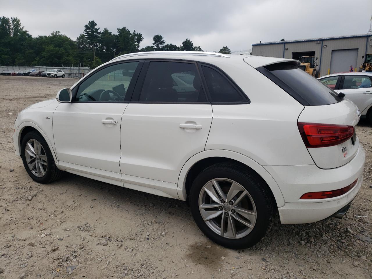 2018 Audi Q3 Premium Белый vin: WA1ECCFSXJR026670