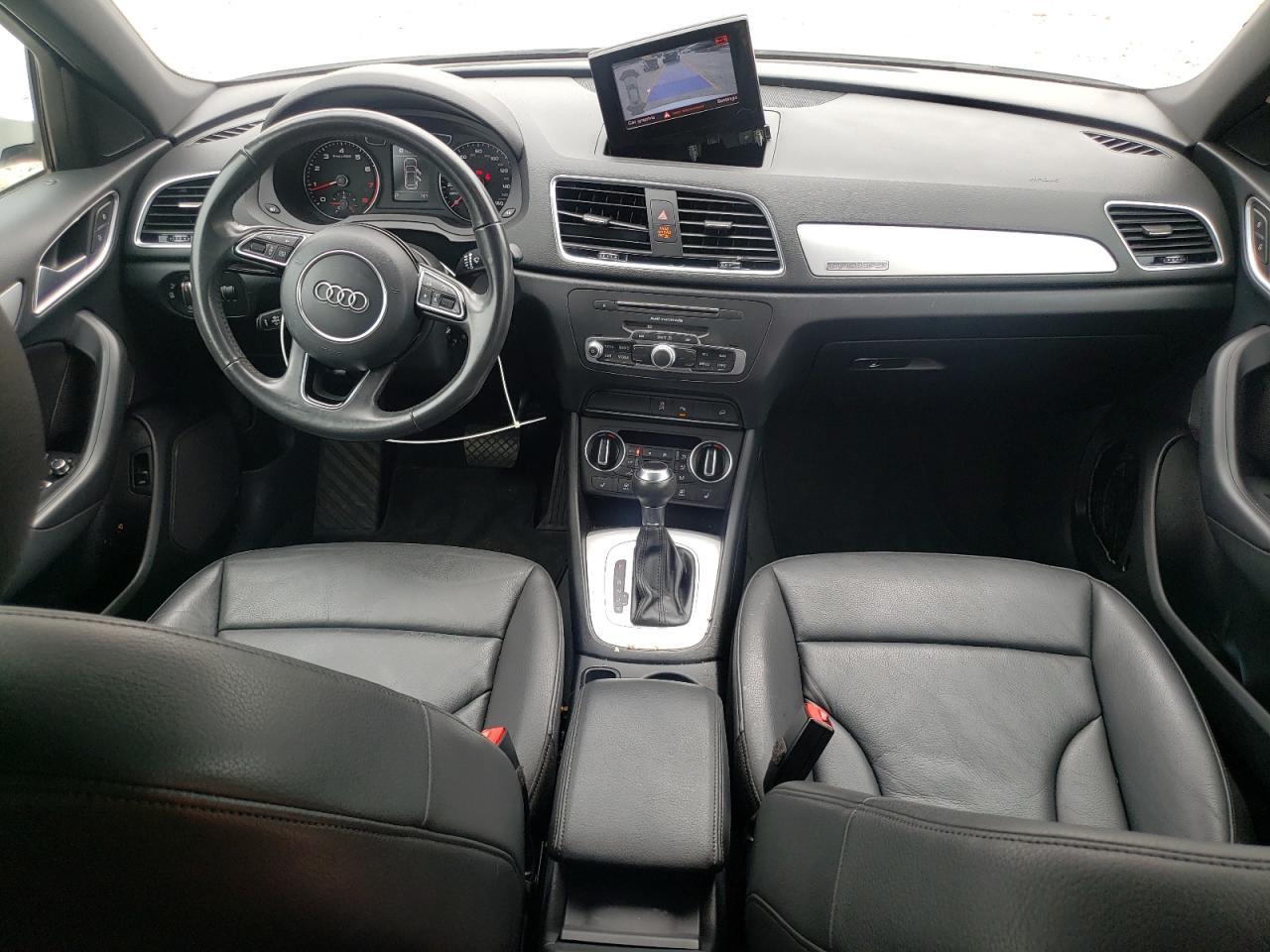 2018 Audi Q3 Premium Белый vin: WA1ECCFSXJR026670
