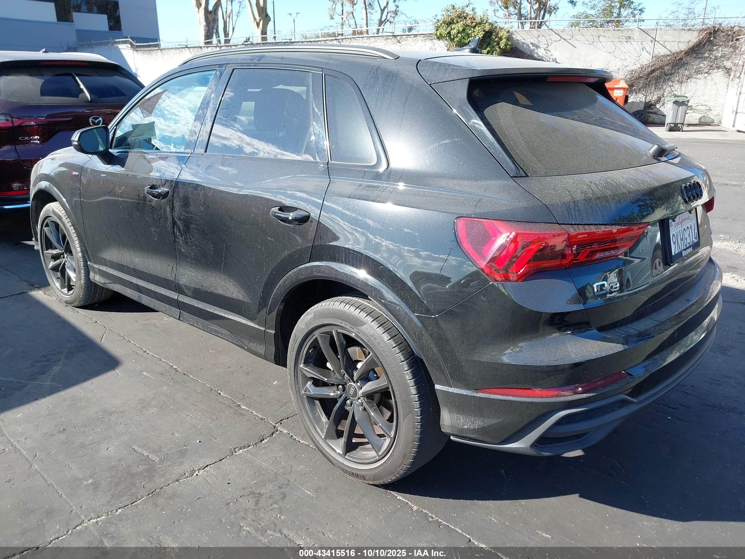 2024 Audi Q3 Premium Plus 45 Tfsi S Line Quattro Tiptronic Черный vin: WA1EECF38R1053279