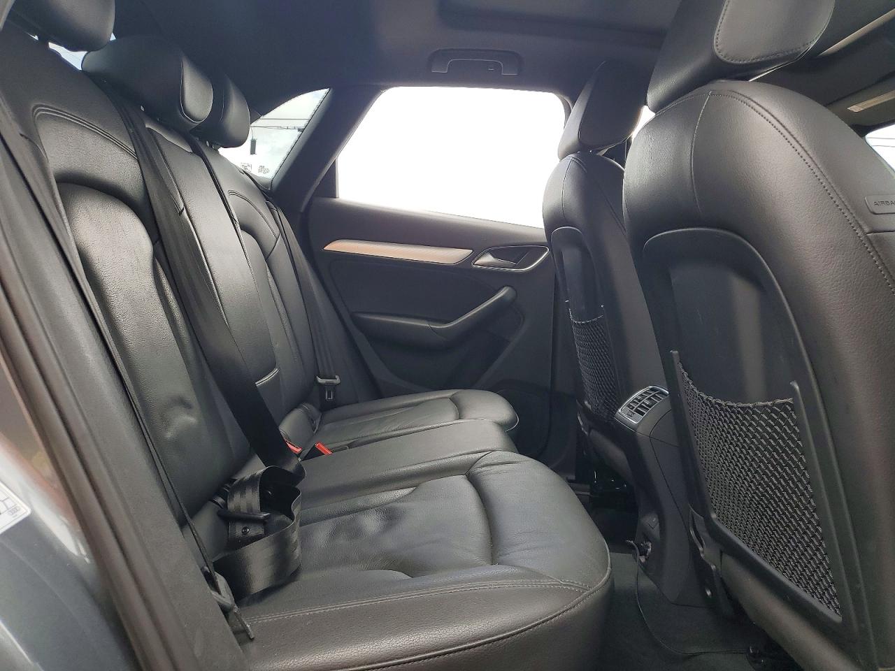 2015 Audi Q3 Premium Plus Серый vin: WA1EFCFS0FR003199