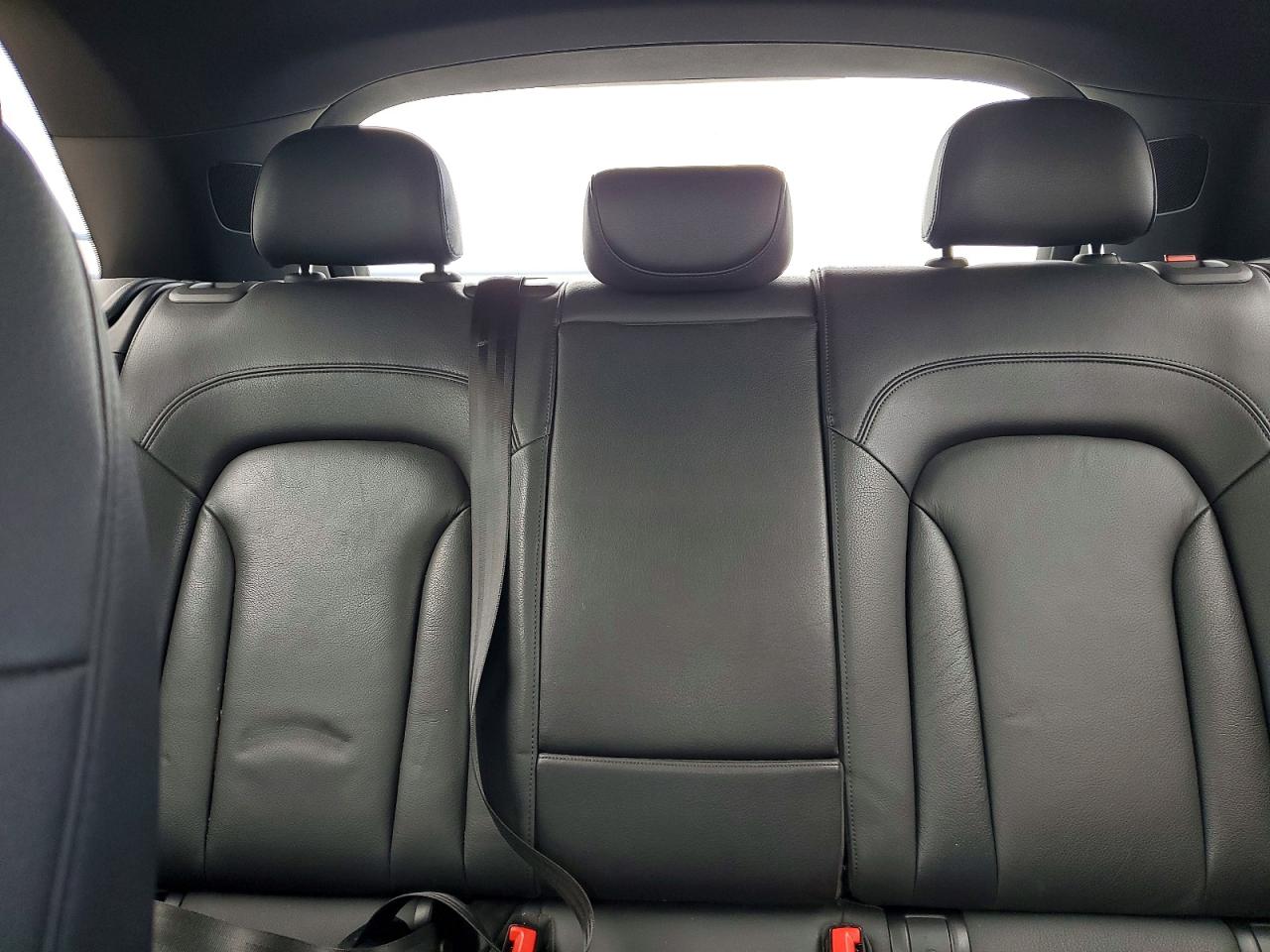 2015 Audi Q3 Premium Plus Серый vin: WA1EFCFS0FR003199
