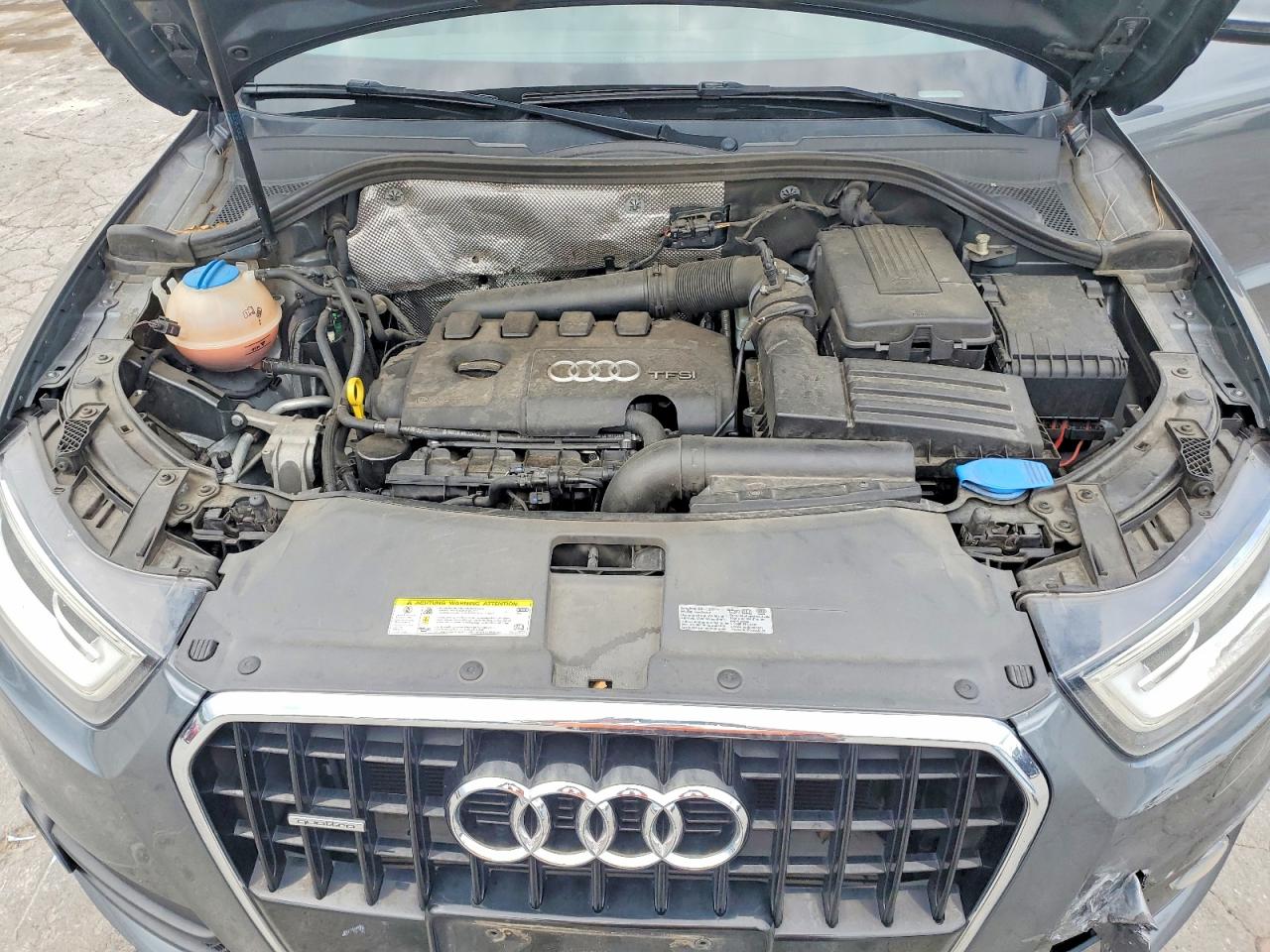 2015 Audi Q3 Premium Plus Серый vin: WA1EFCFS0FR003199