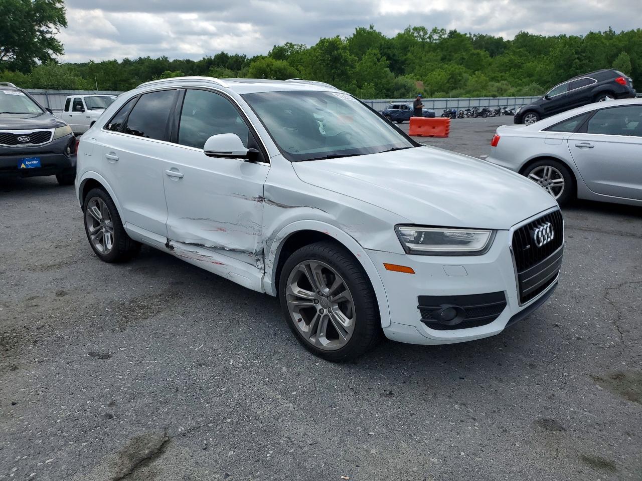 2015 Audi Q3 Premium Plus White vin: WA1EFCFS1FR004815