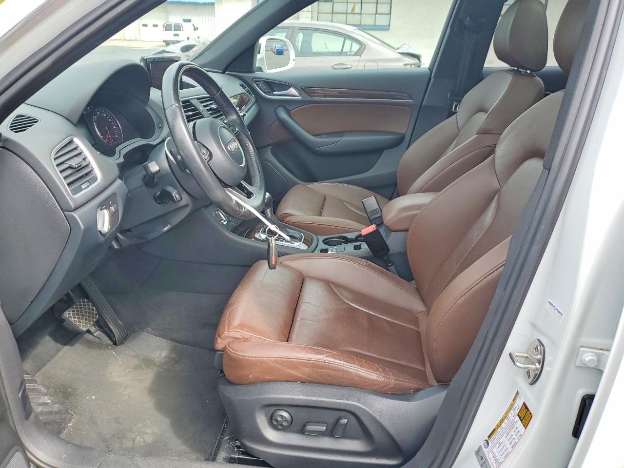 2015 Audi Q3 Premium Plus White vin: WA1EFCFS1FR004815