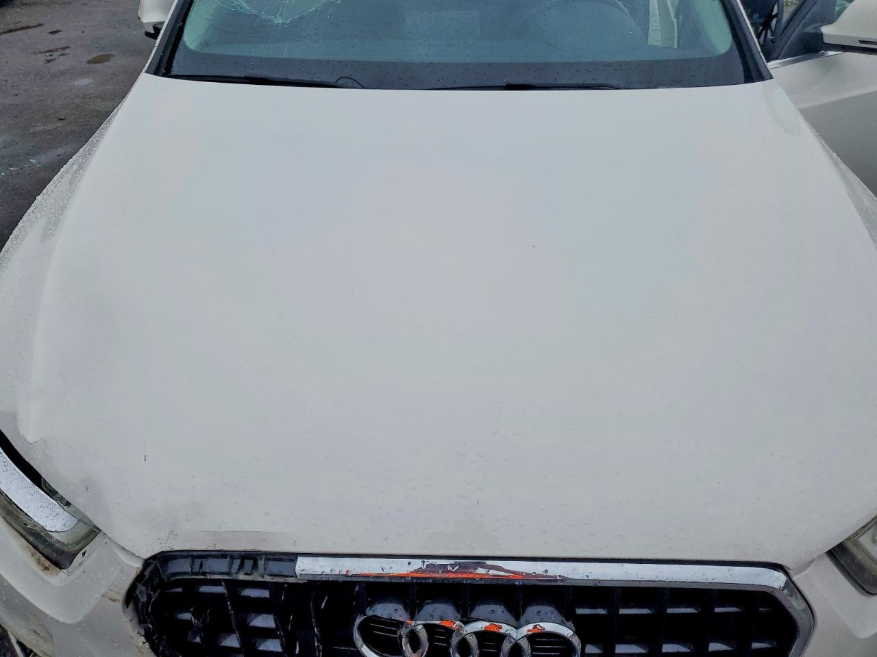 2015 Audi Q3 Белый vin: WA1EFCFS1FR009626